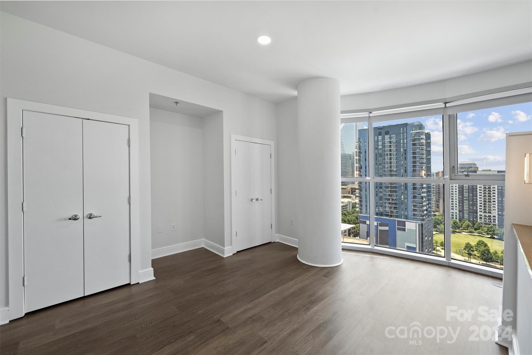 333 W Trade Street Unit: 1610