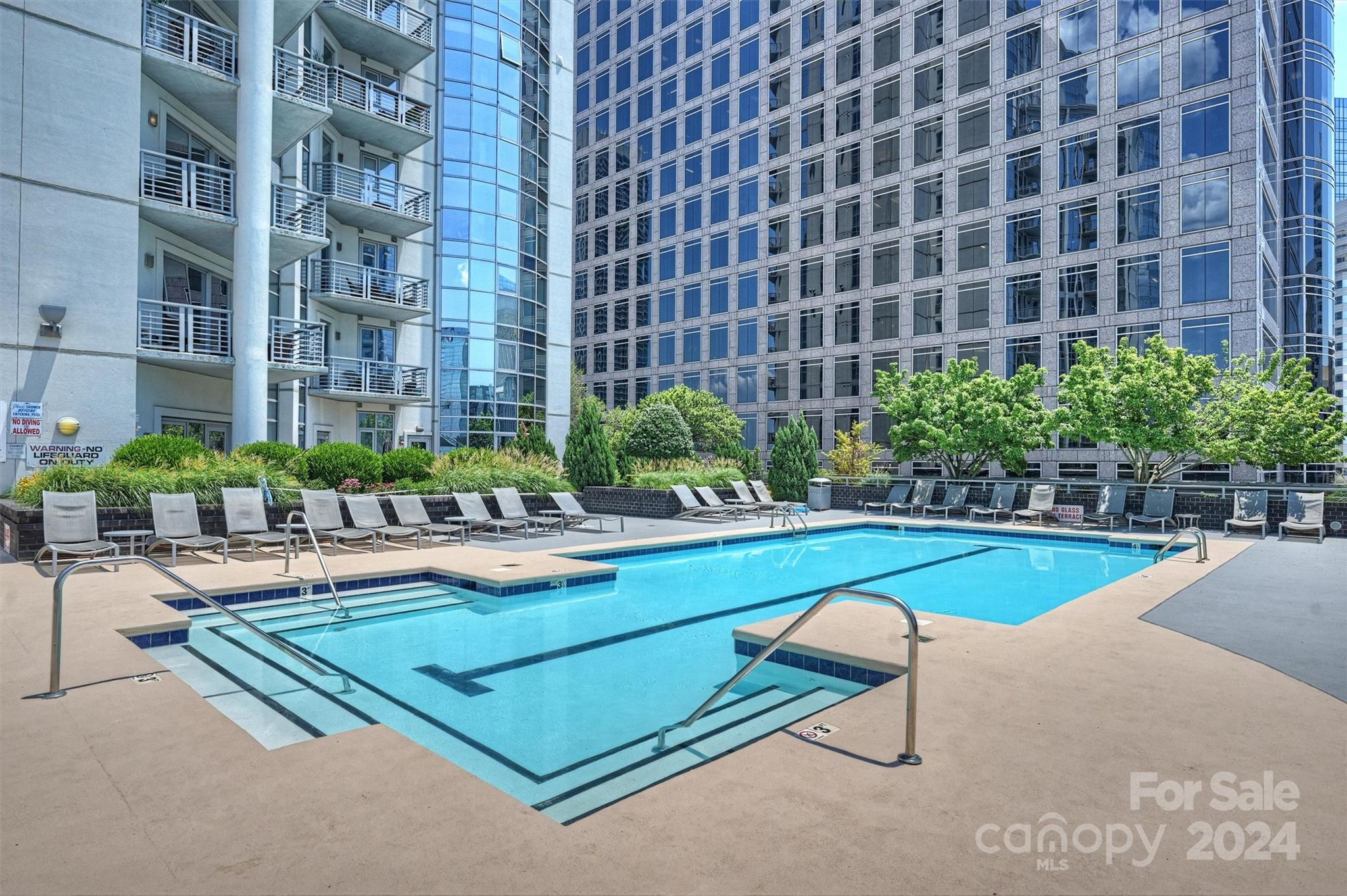 333 W Trade Street Unit: 1610