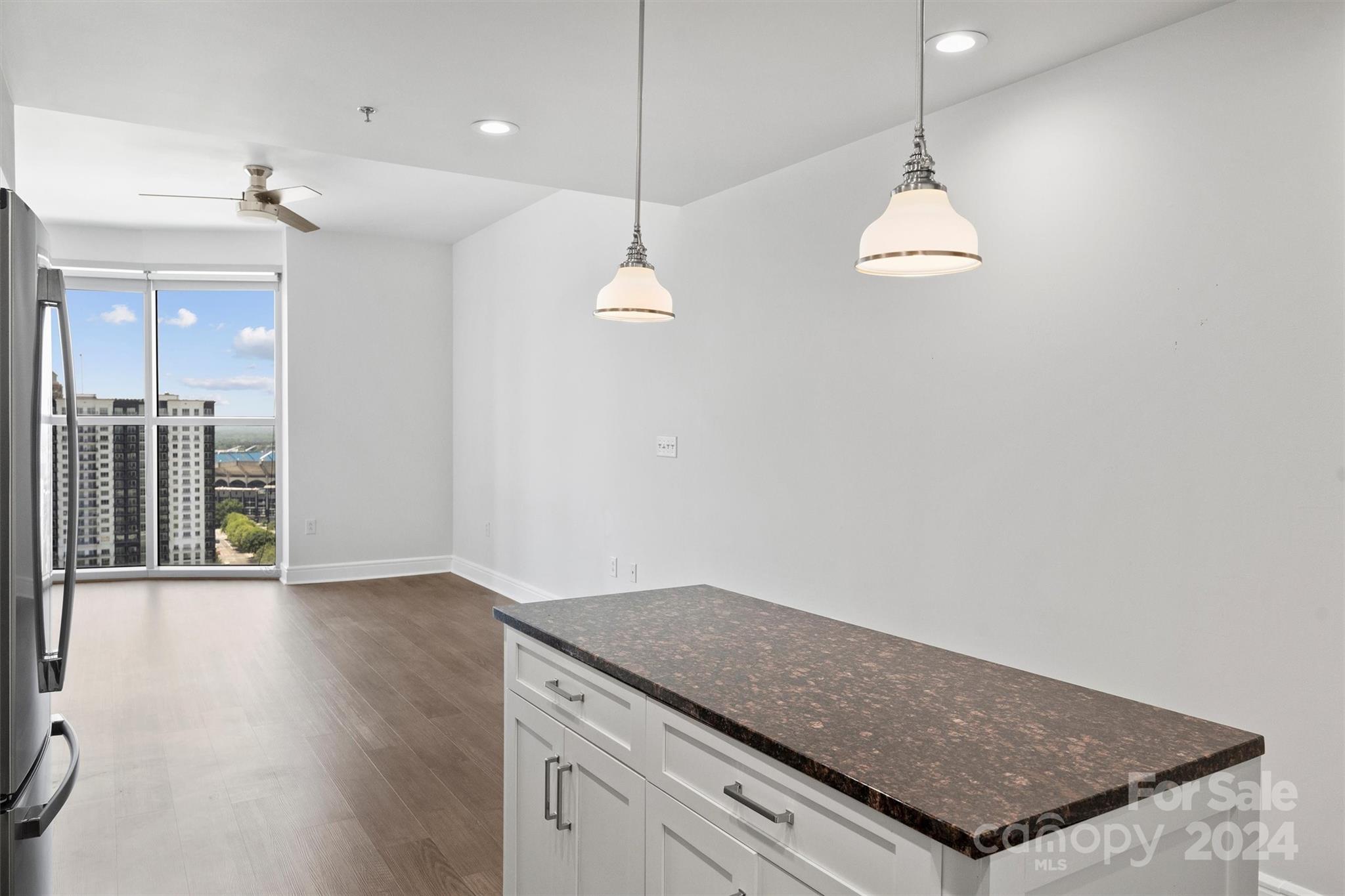 333 W Trade Street Unit: 1610