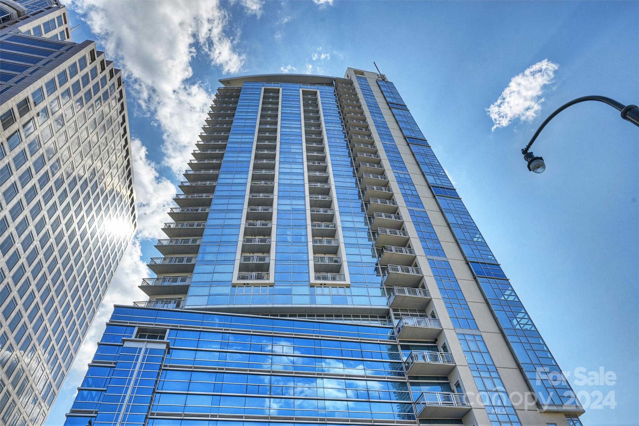 333 W Trade Street Unit: 1610