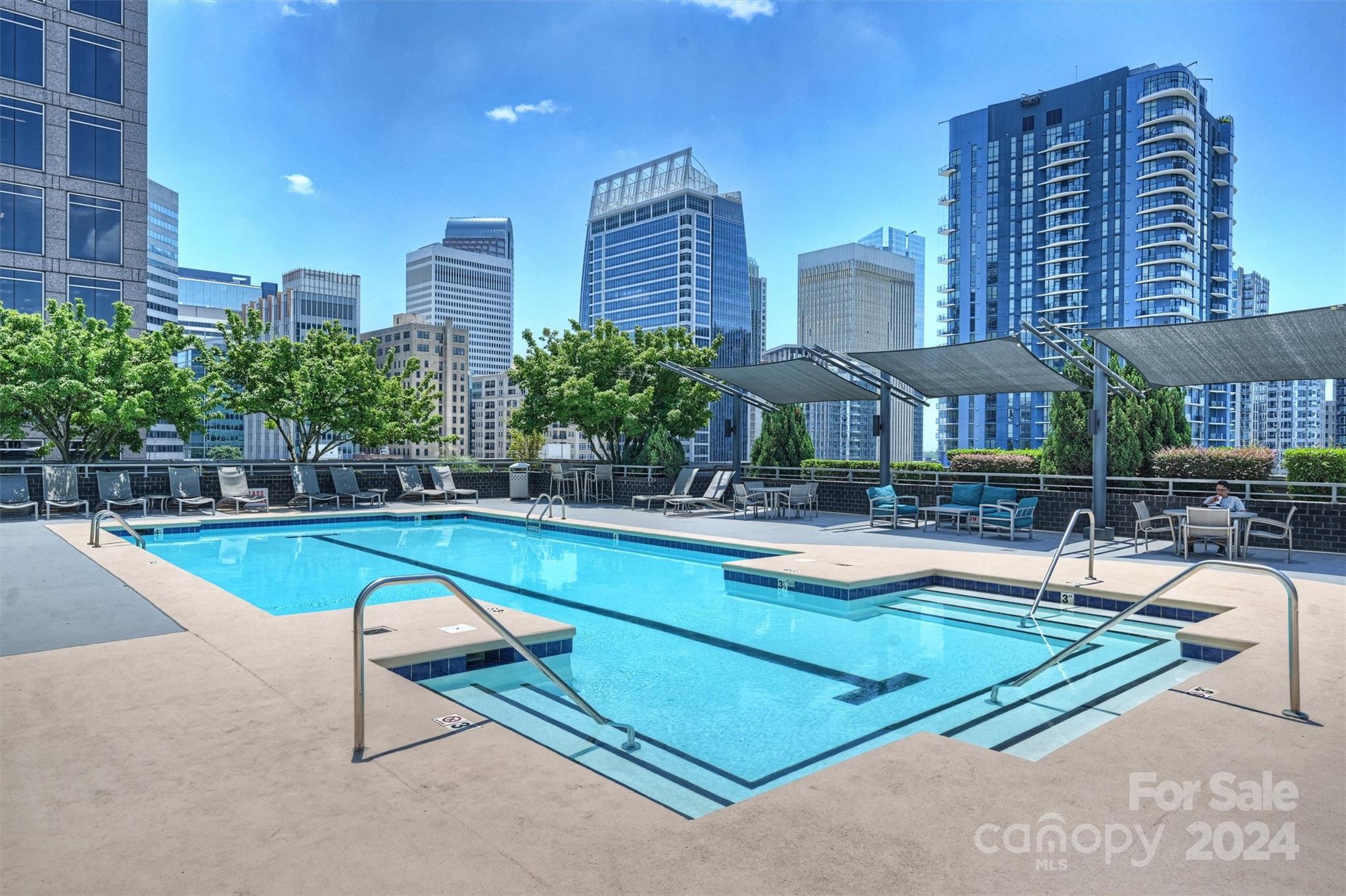 333 W Trade Street Unit: 1610