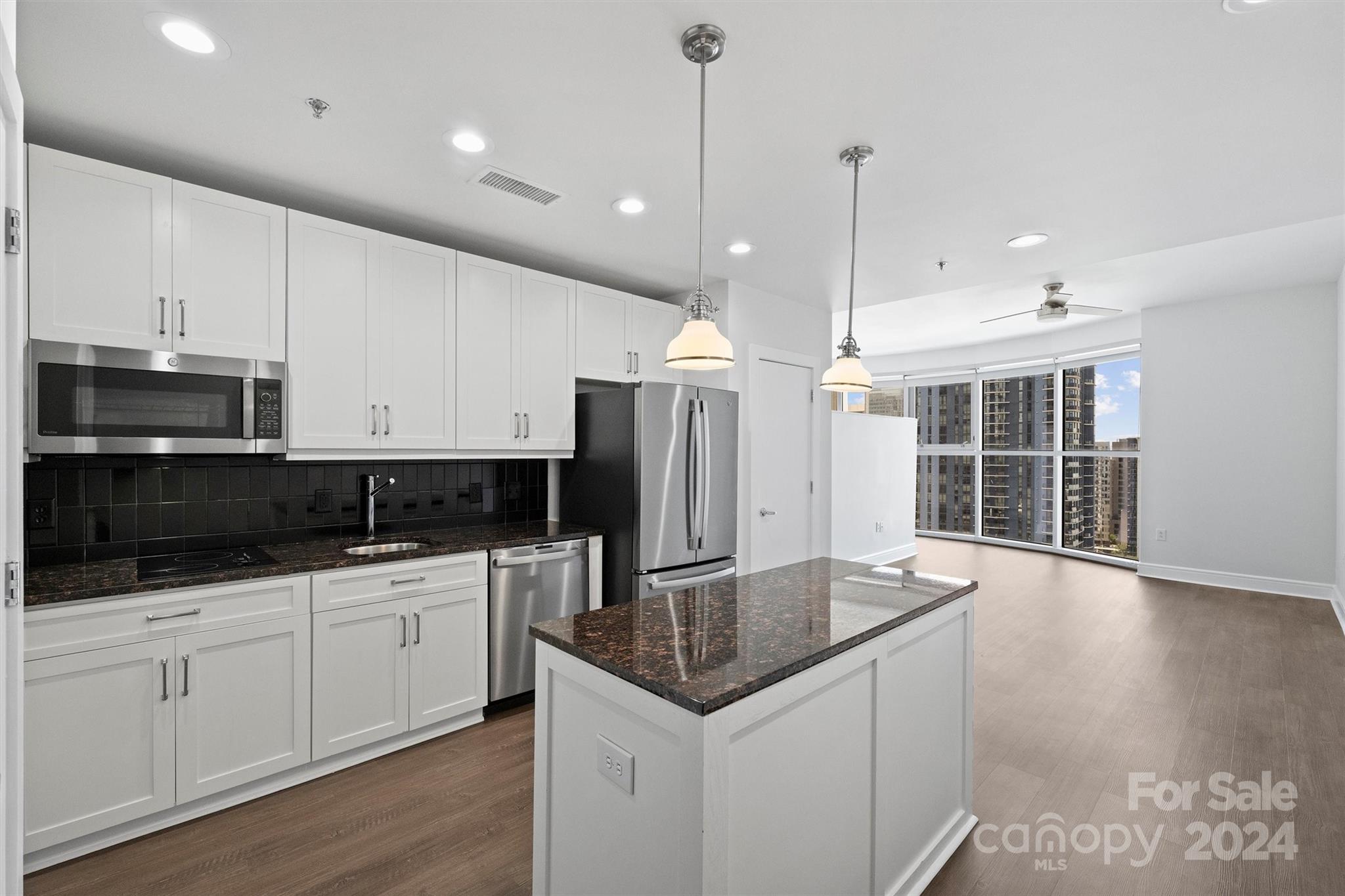 333 W Trade Street Unit: 1610