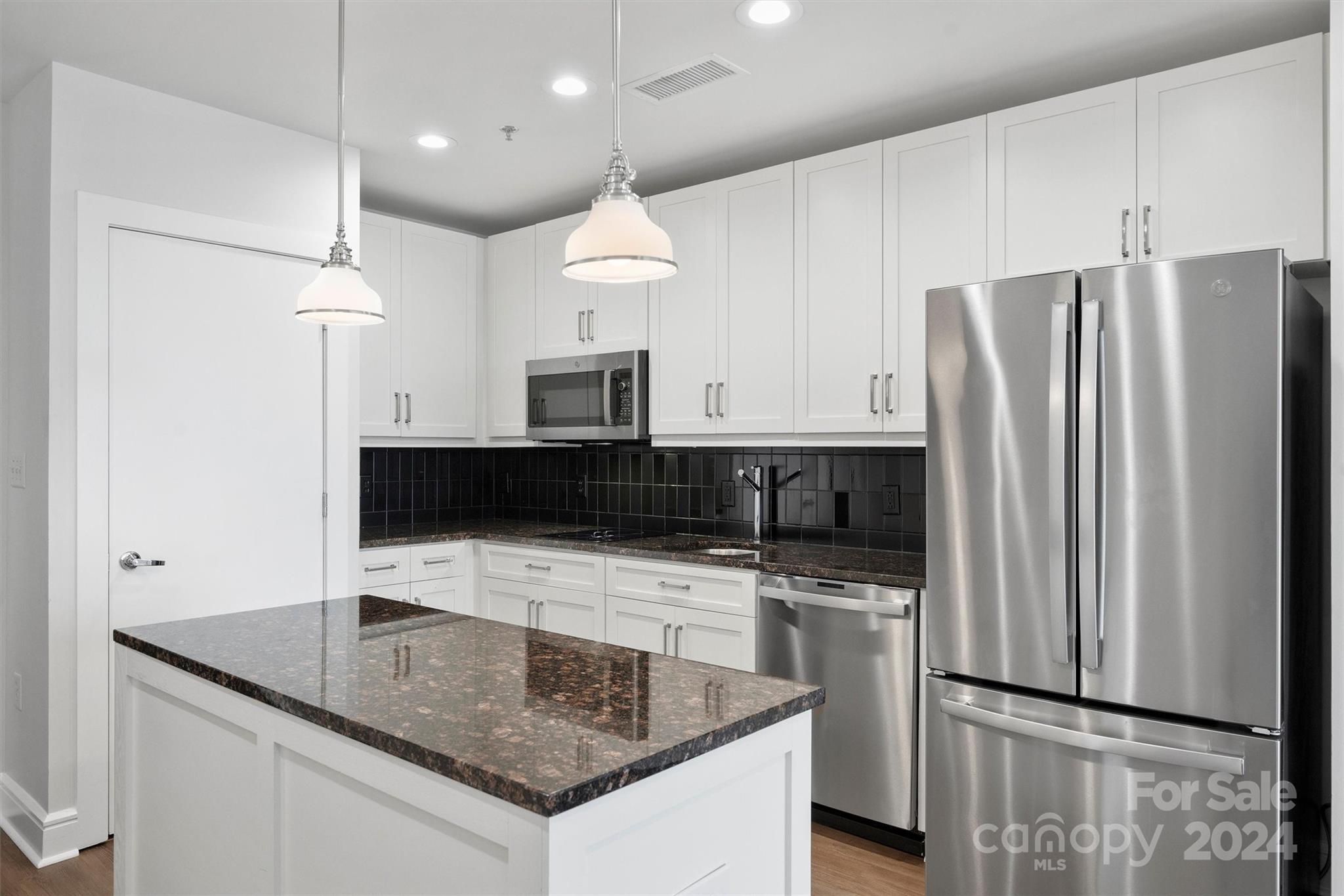 333 W Trade Street Unit: 1610