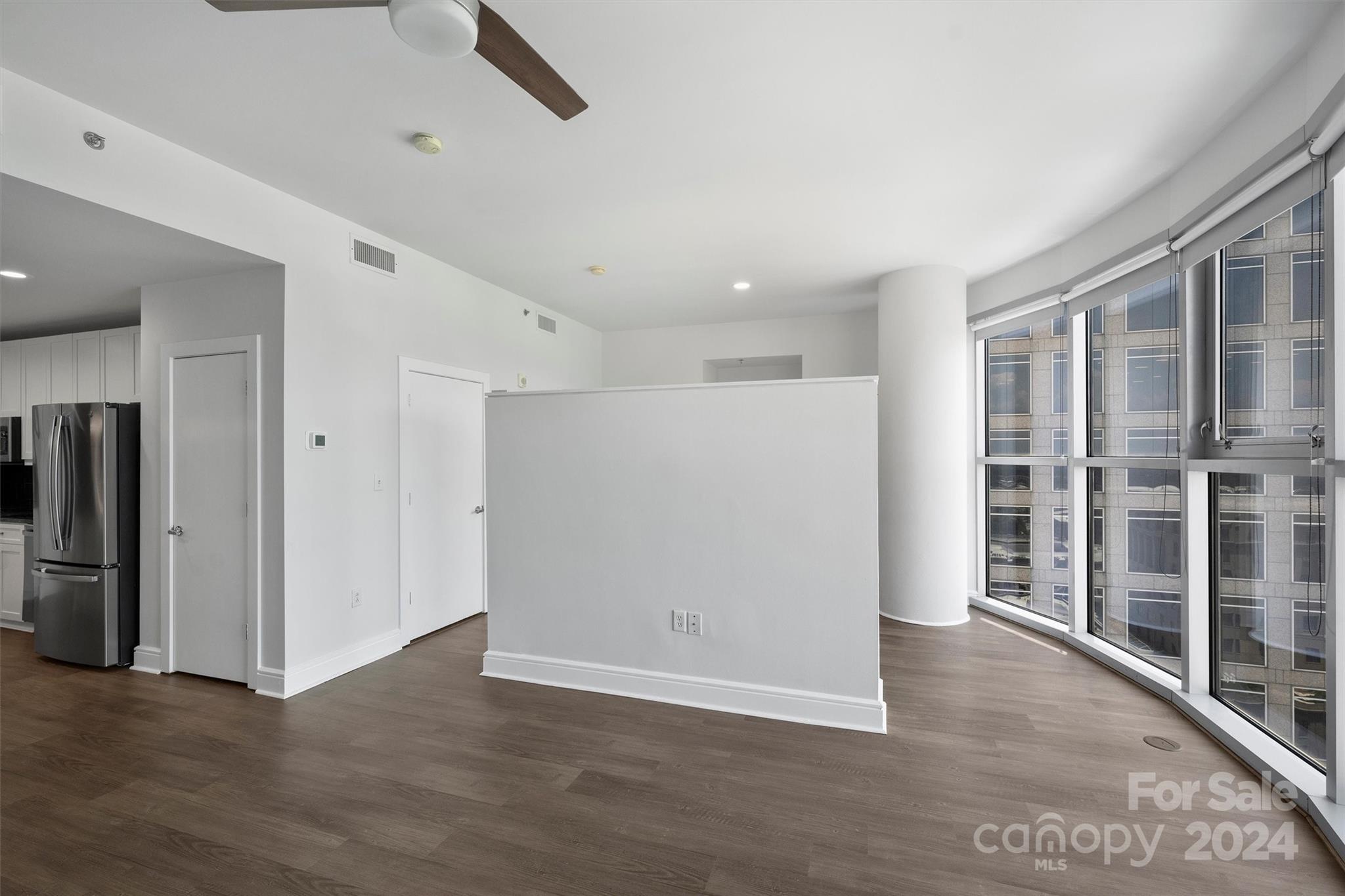 333 W Trade Street Unit: 1610