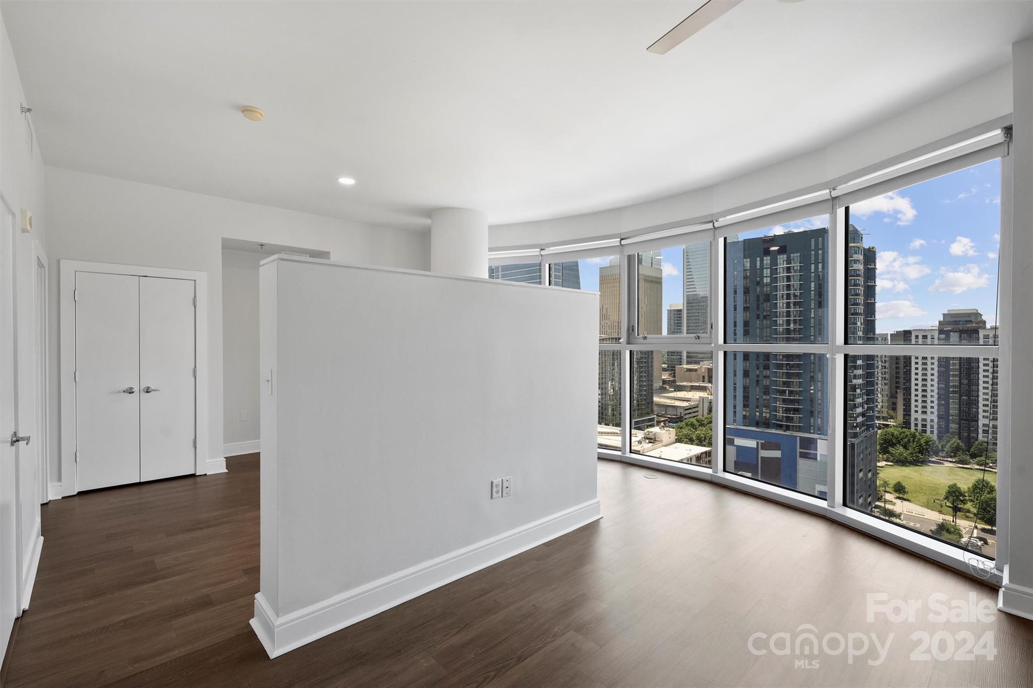 333 W Trade Street Unit: 1610