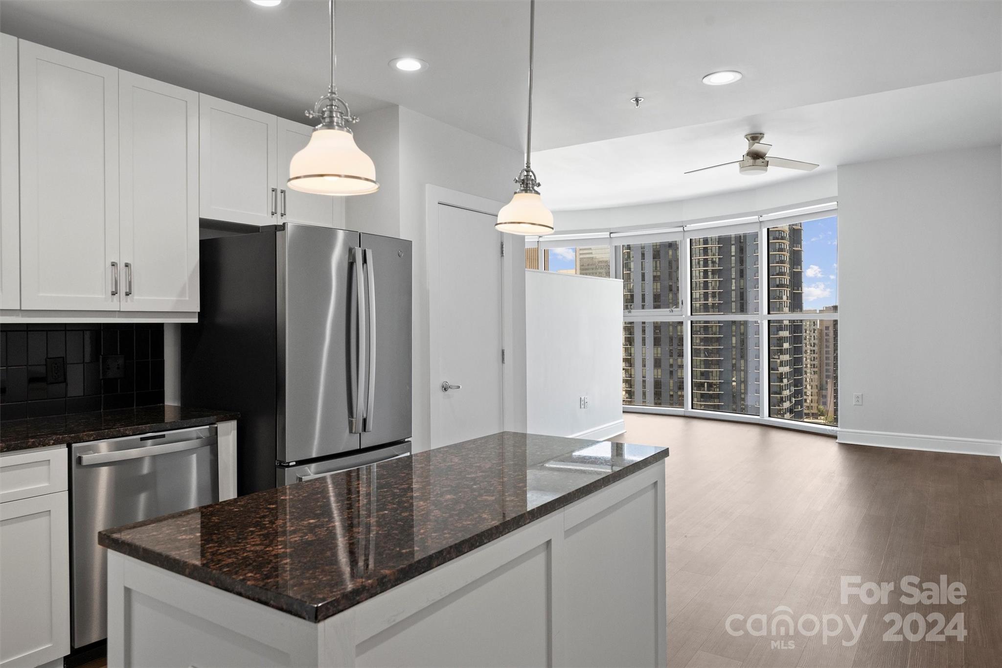 333 W Trade Street Unit: 1610