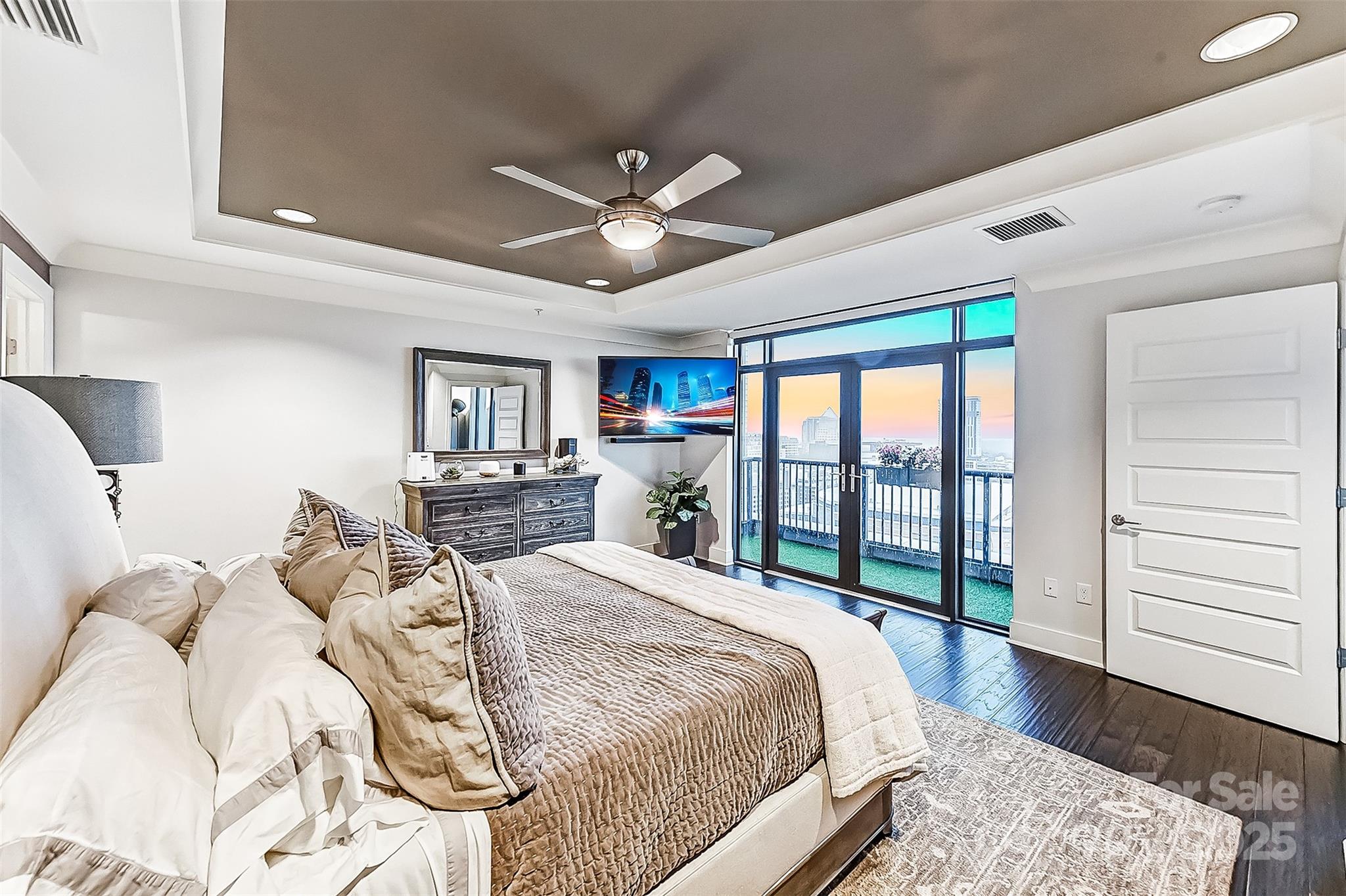 222 S Caldwell Street Unit: 2007