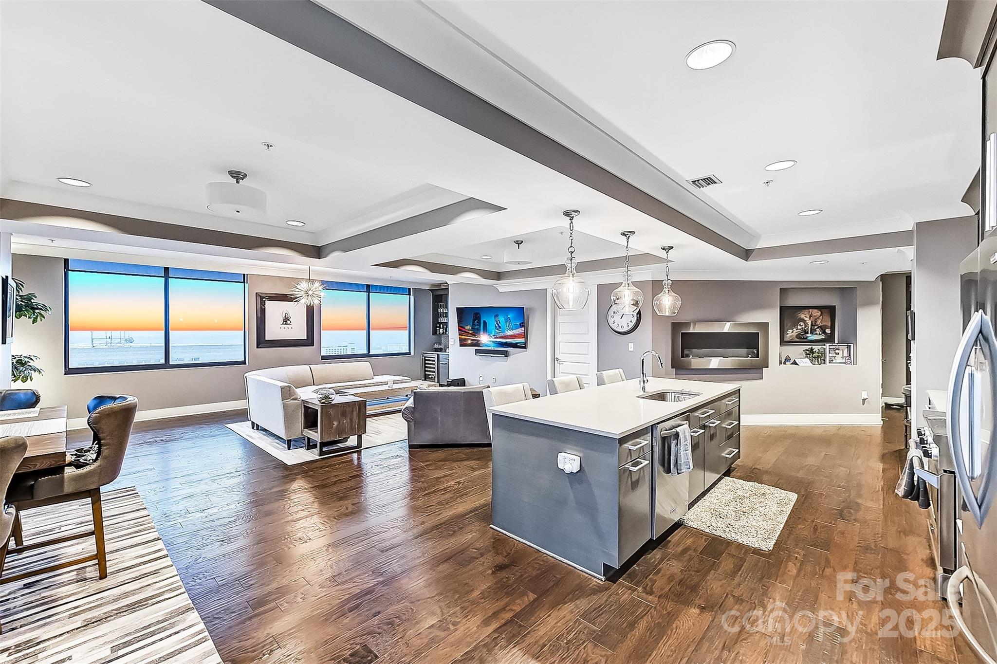 222 S Caldwell Street Unit: 2007