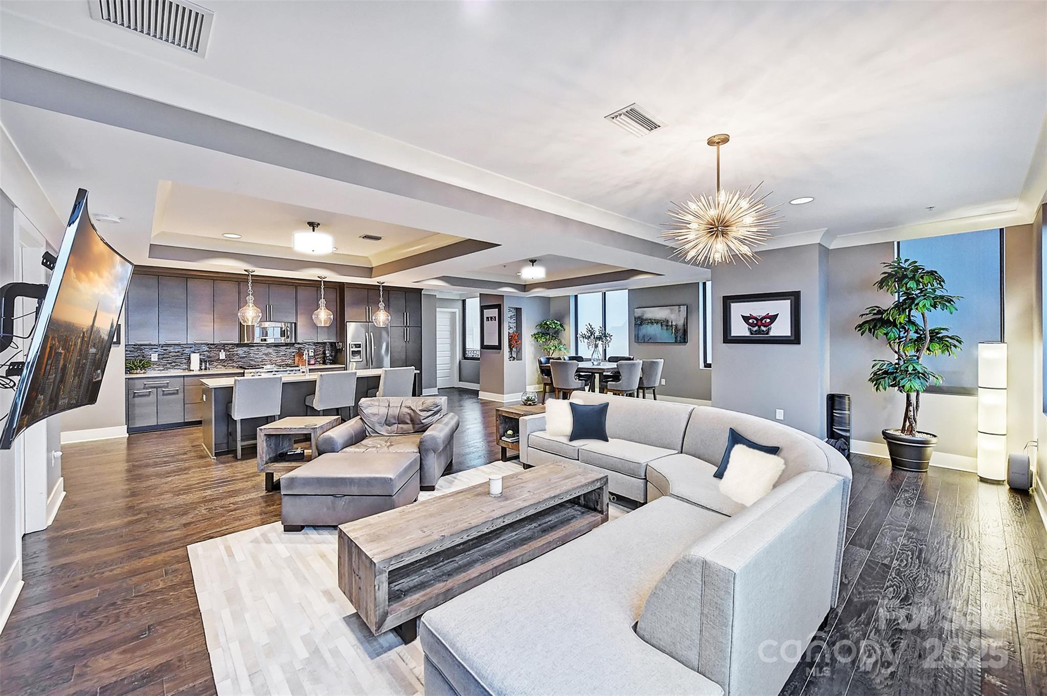 222 S Caldwell Street Unit: 2007