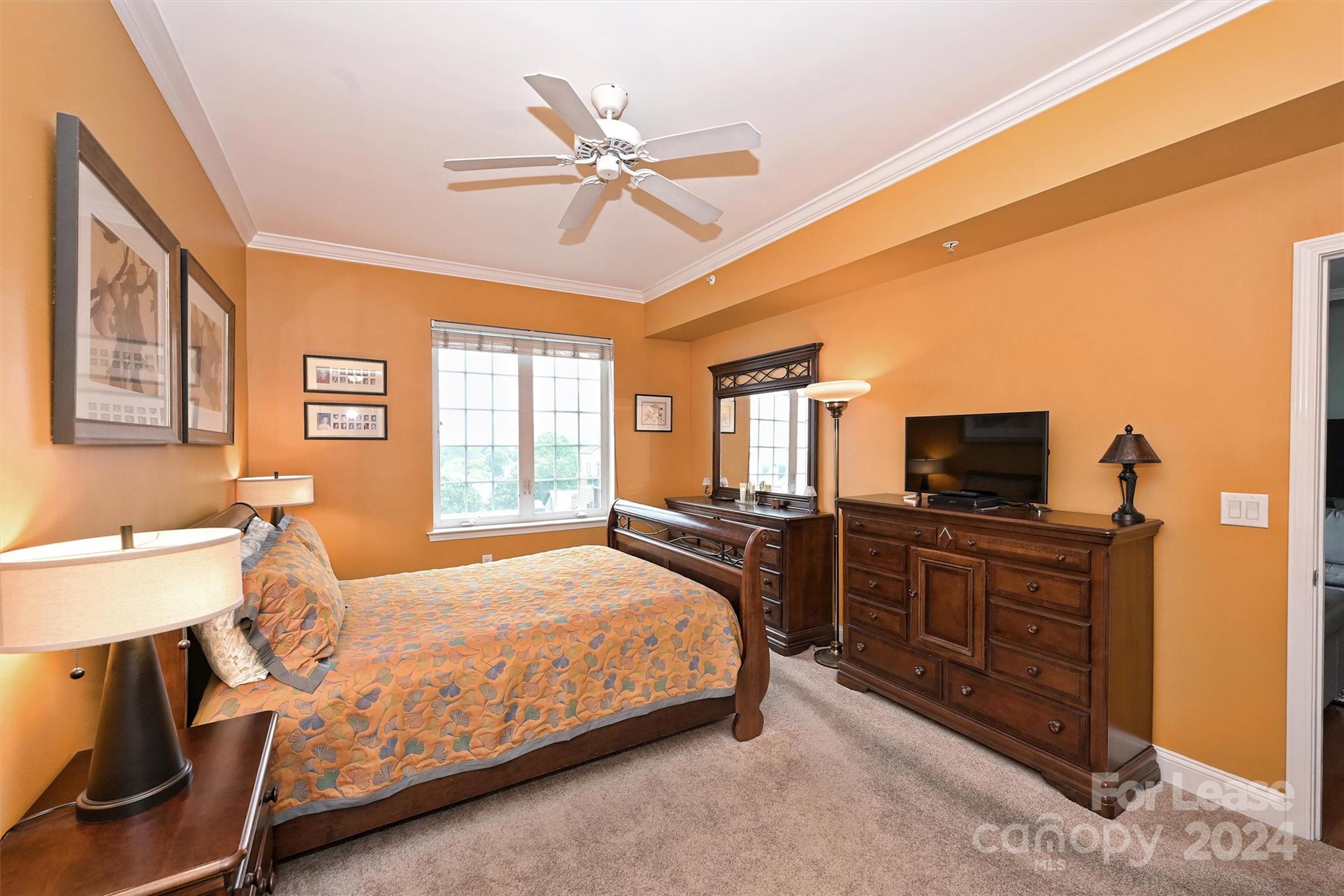 300 W 5th Street Unit: 718