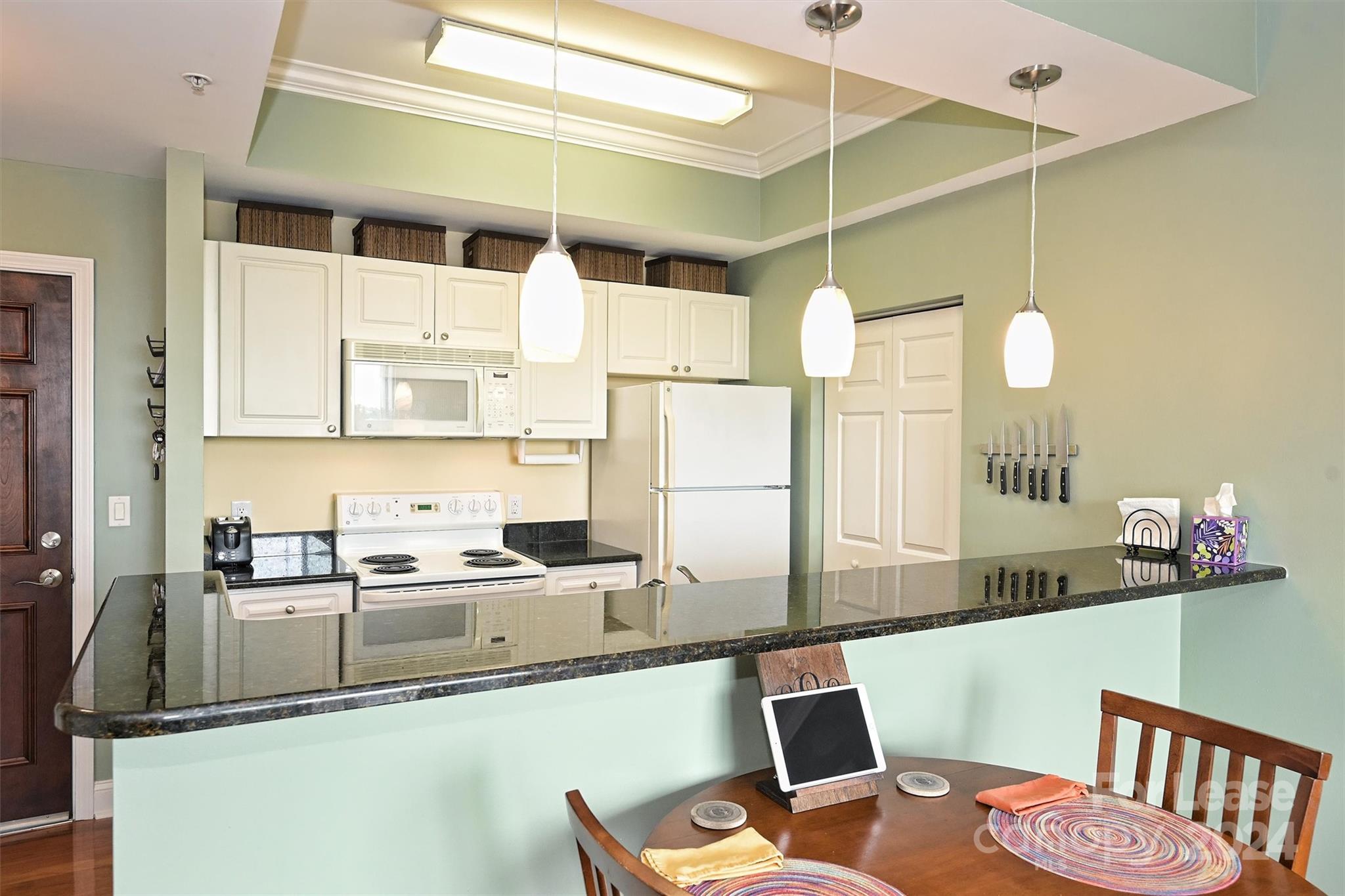 300 W 5th Street Unit: 718