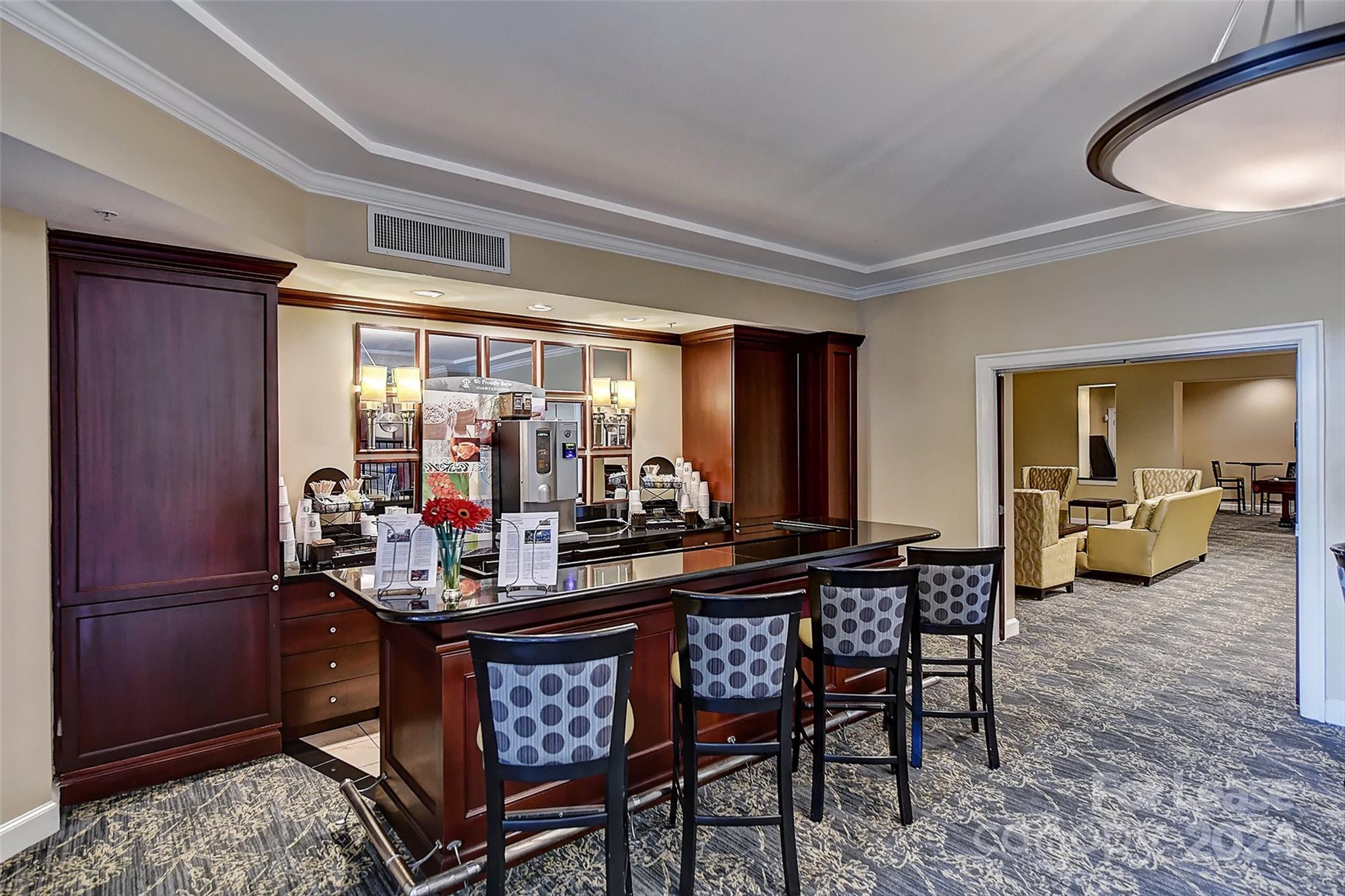 300 W 5th Street Unit: 718