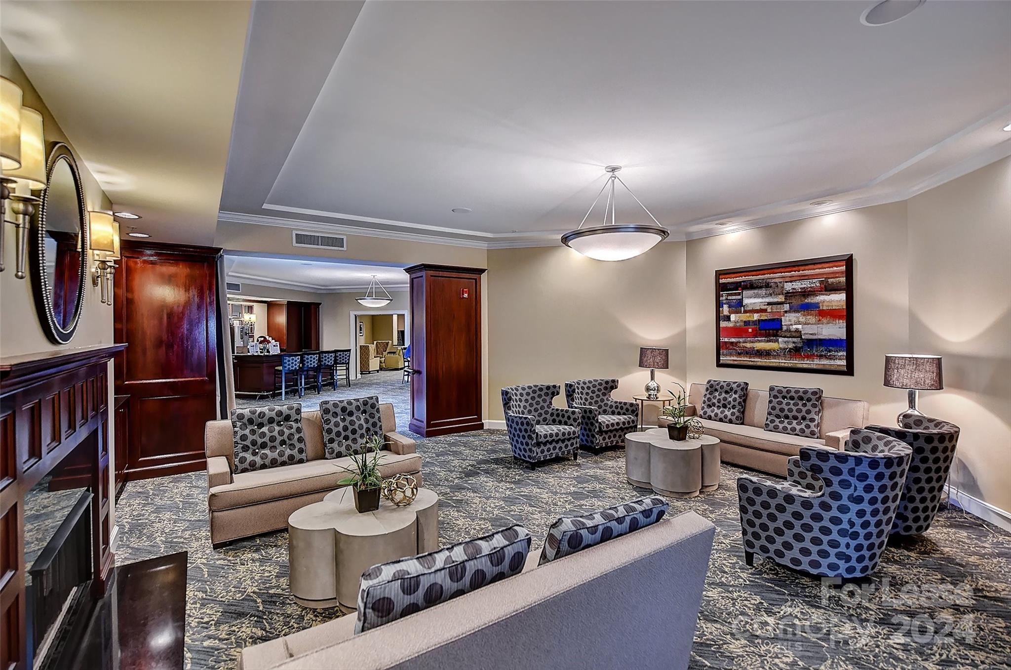 300 W 5th Street Unit: 718