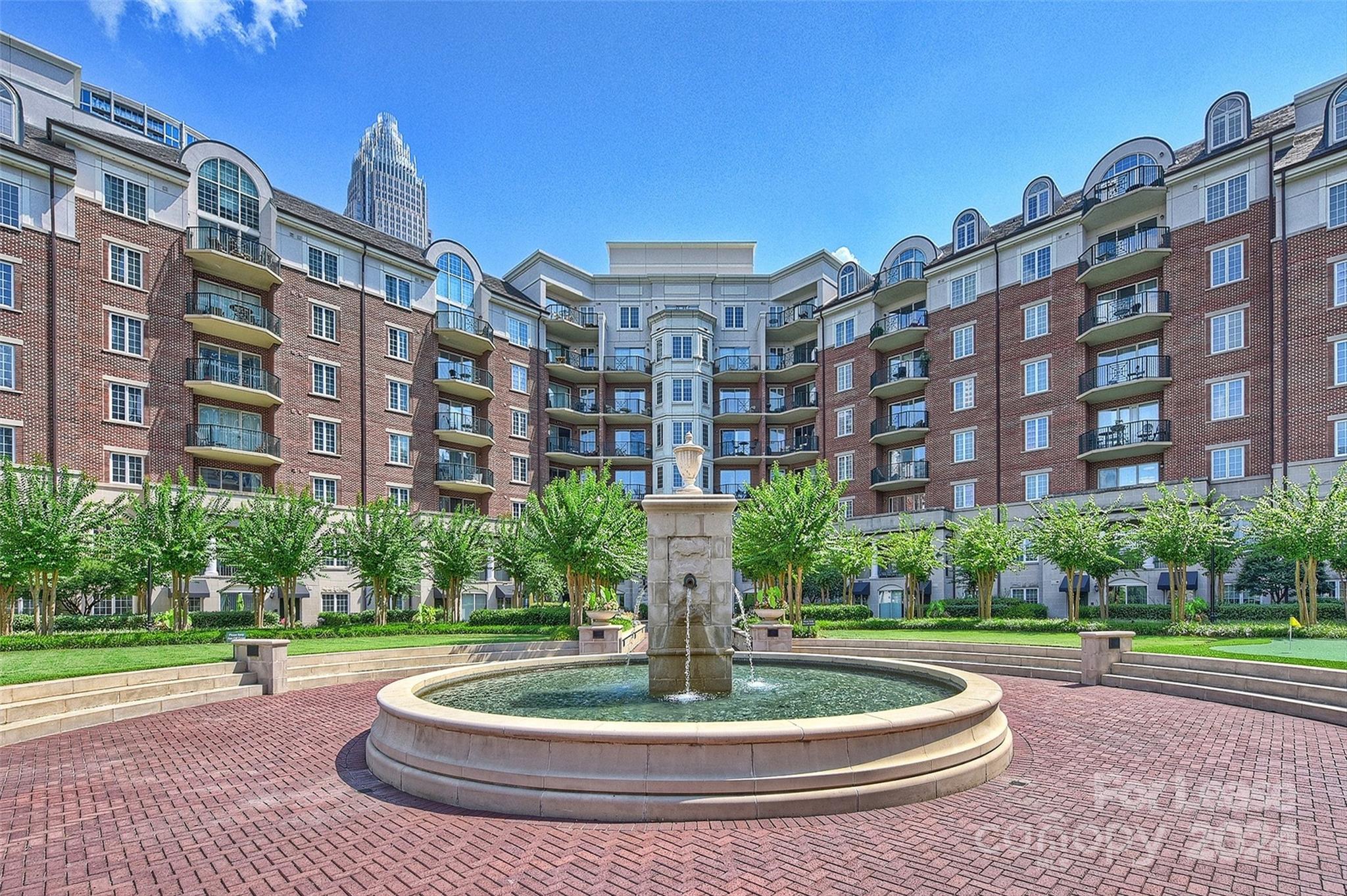 300 W 5th Street Unit: 718