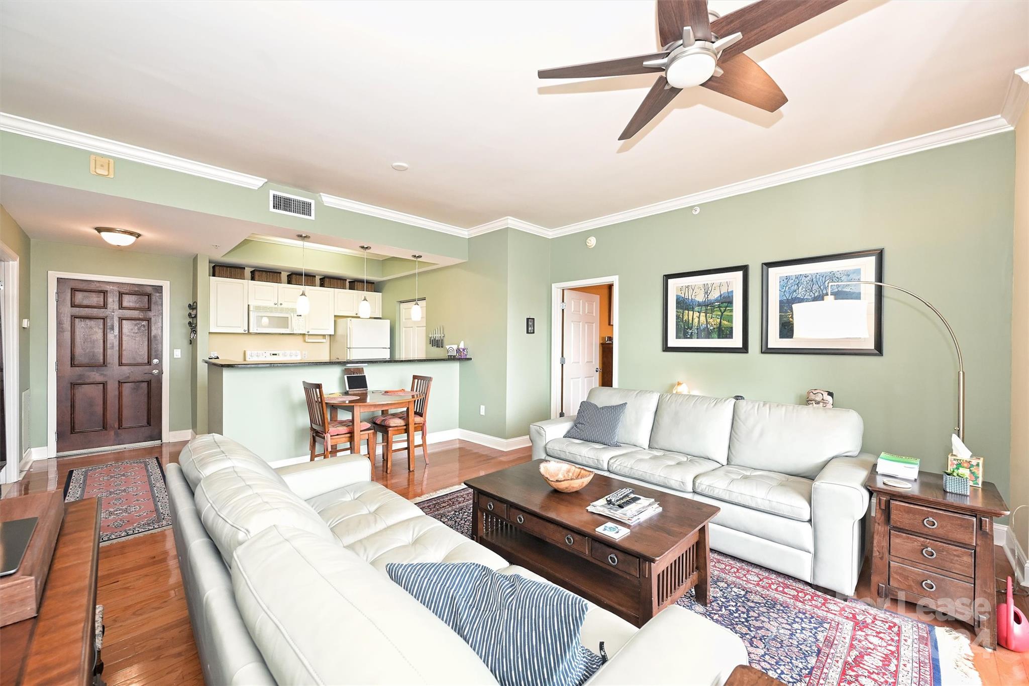 300 W 5th Street Unit: 718