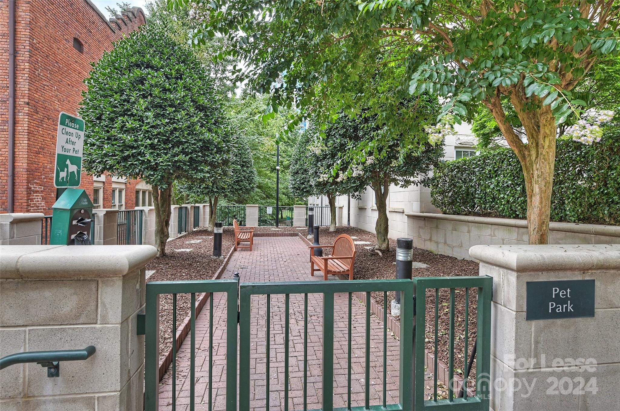 300 W 5th Street Unit: 718