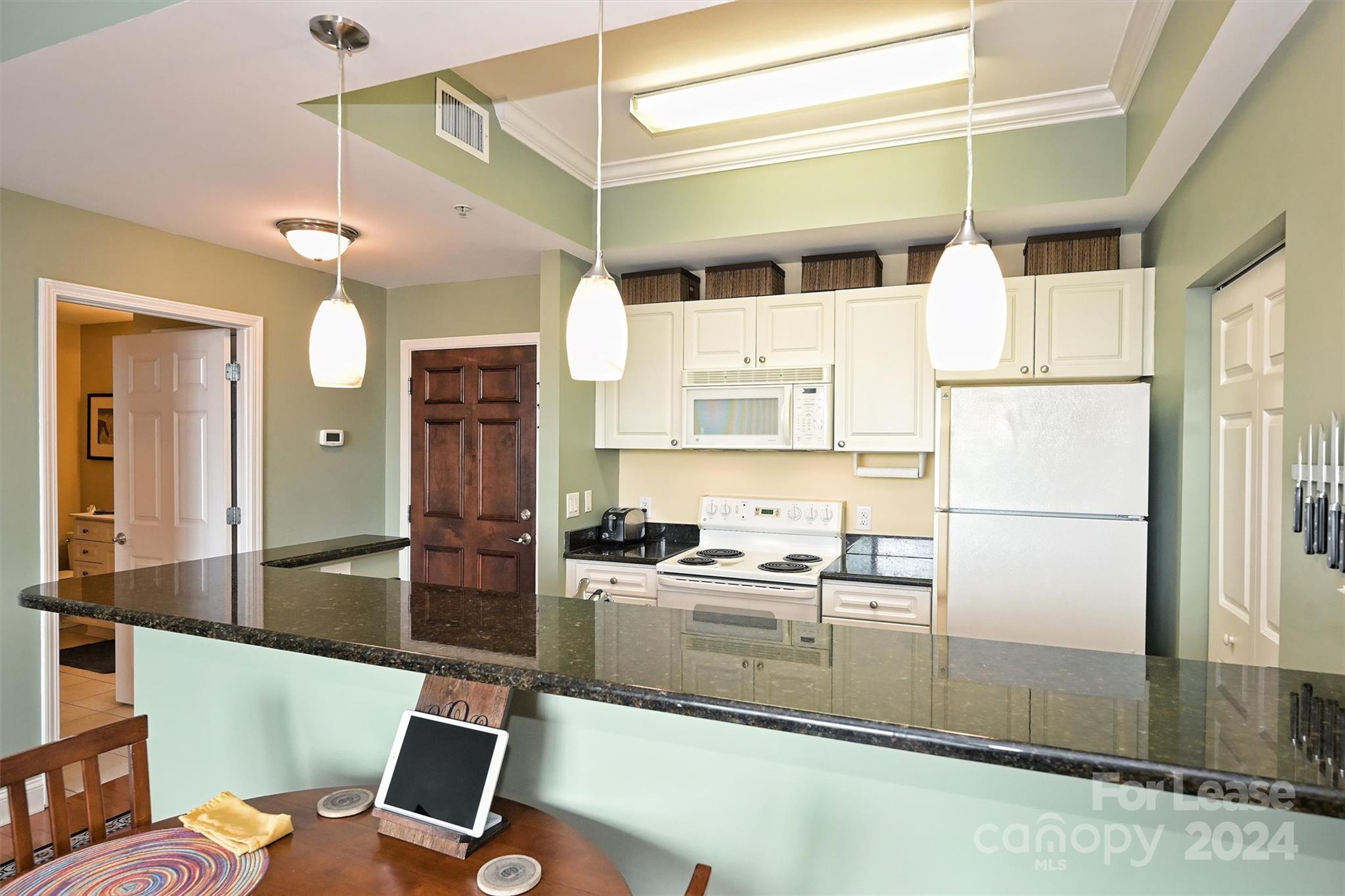 300 W 5th Street Unit: 718