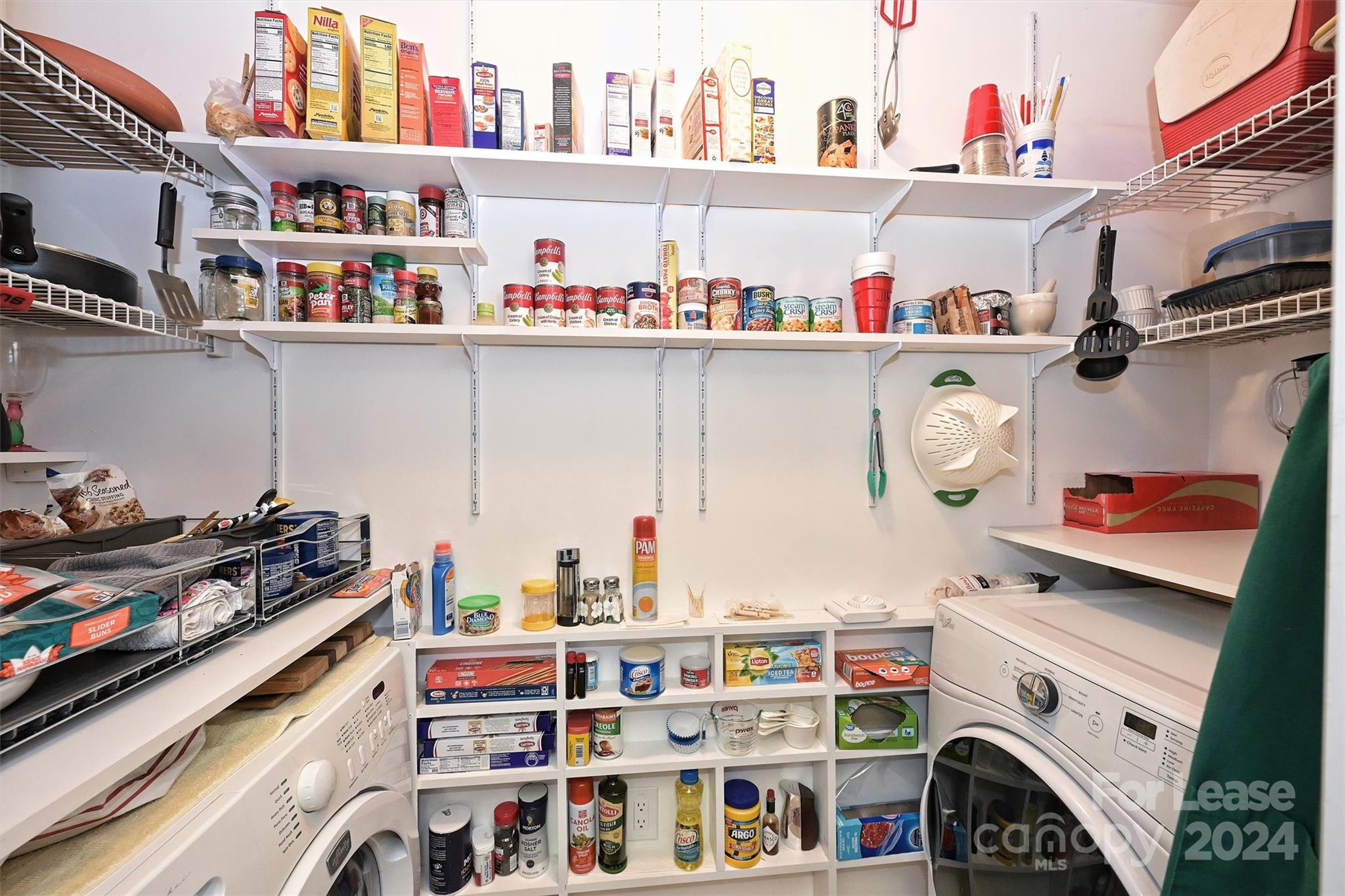 300 W 5th Street Unit: 718