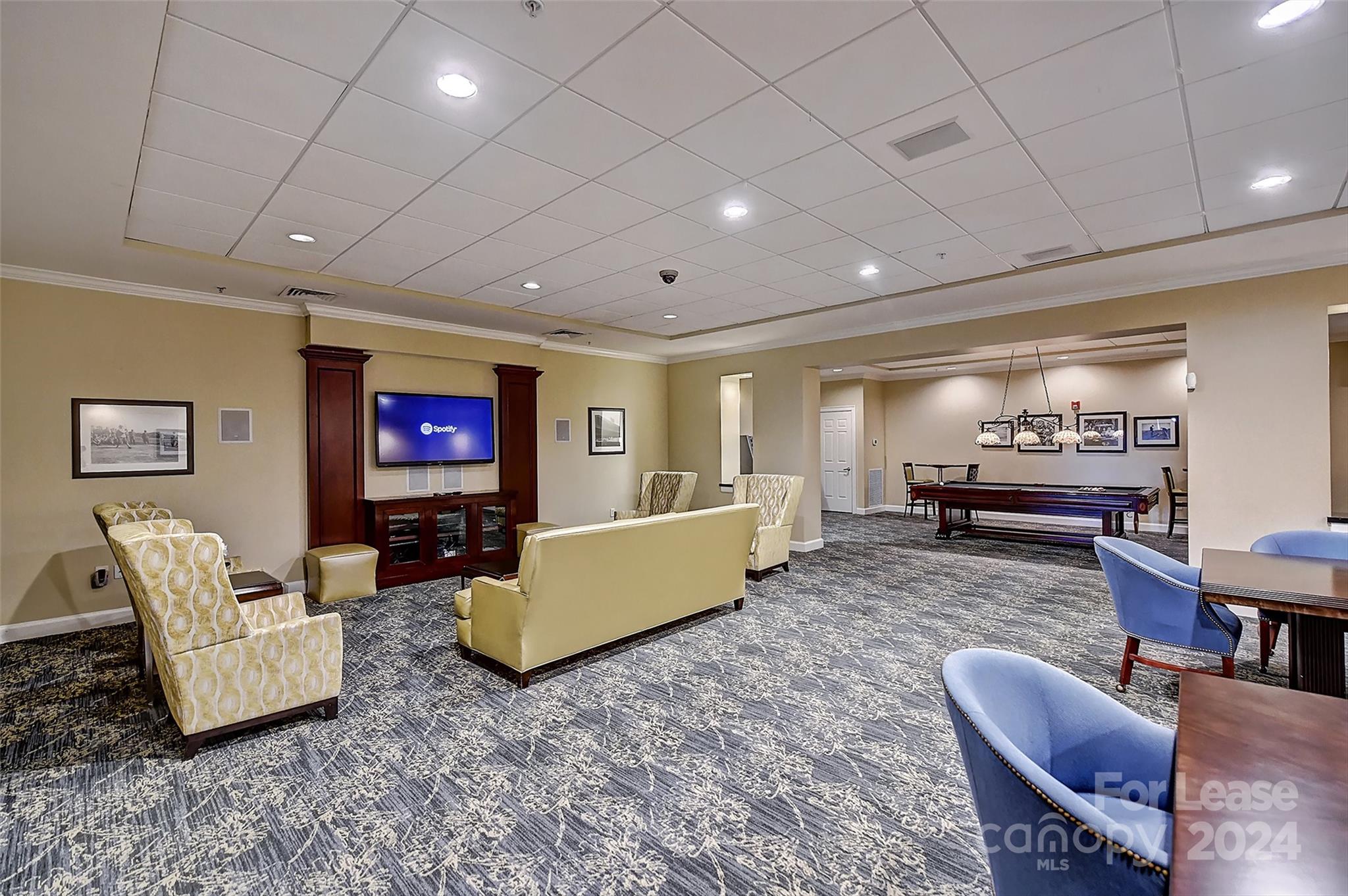 300 W 5th Street Unit: 718