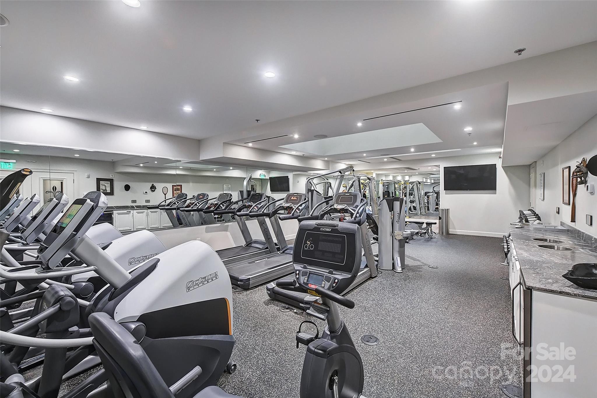 127 N Tryon Street Unit: 308