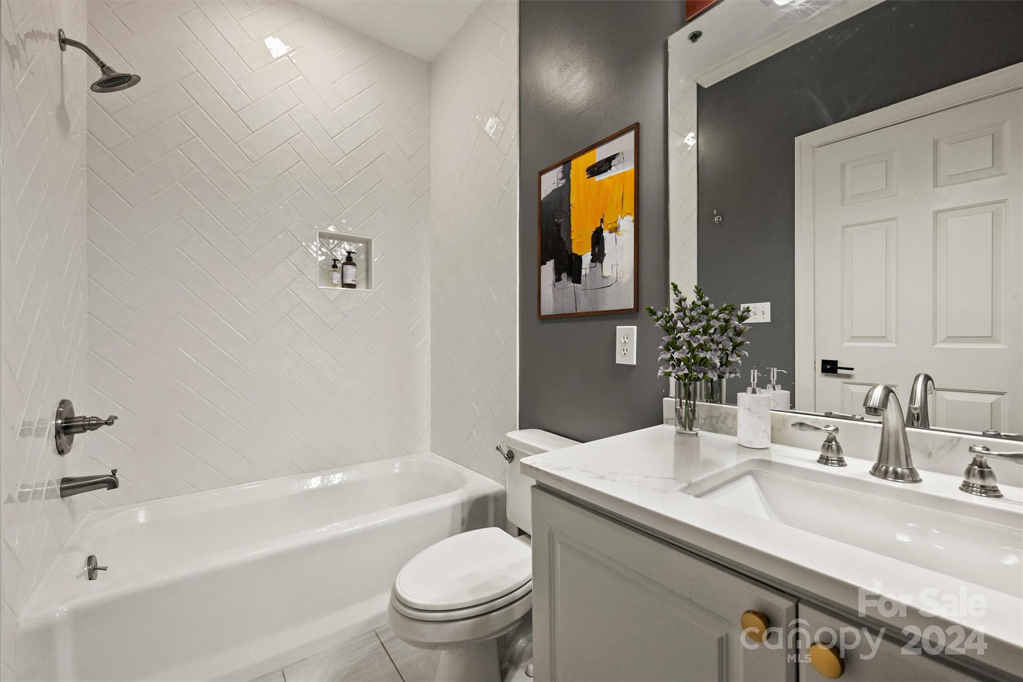 127 N Tryon Street Unit: 308