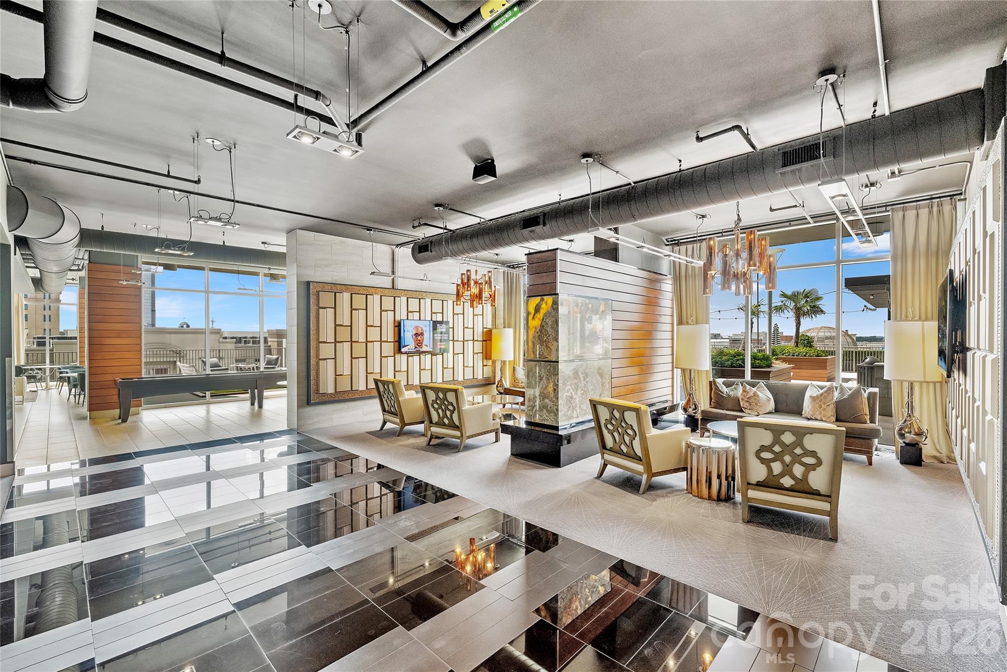 215 N Pine Street Unit: 3705