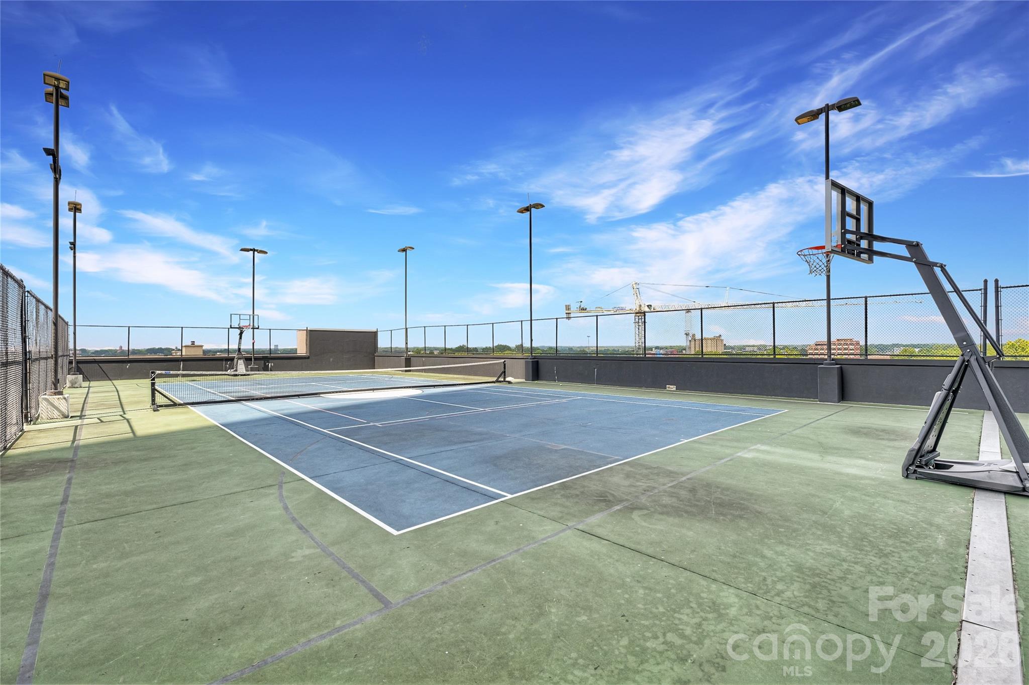 215 N Pine Street Unit: 3705