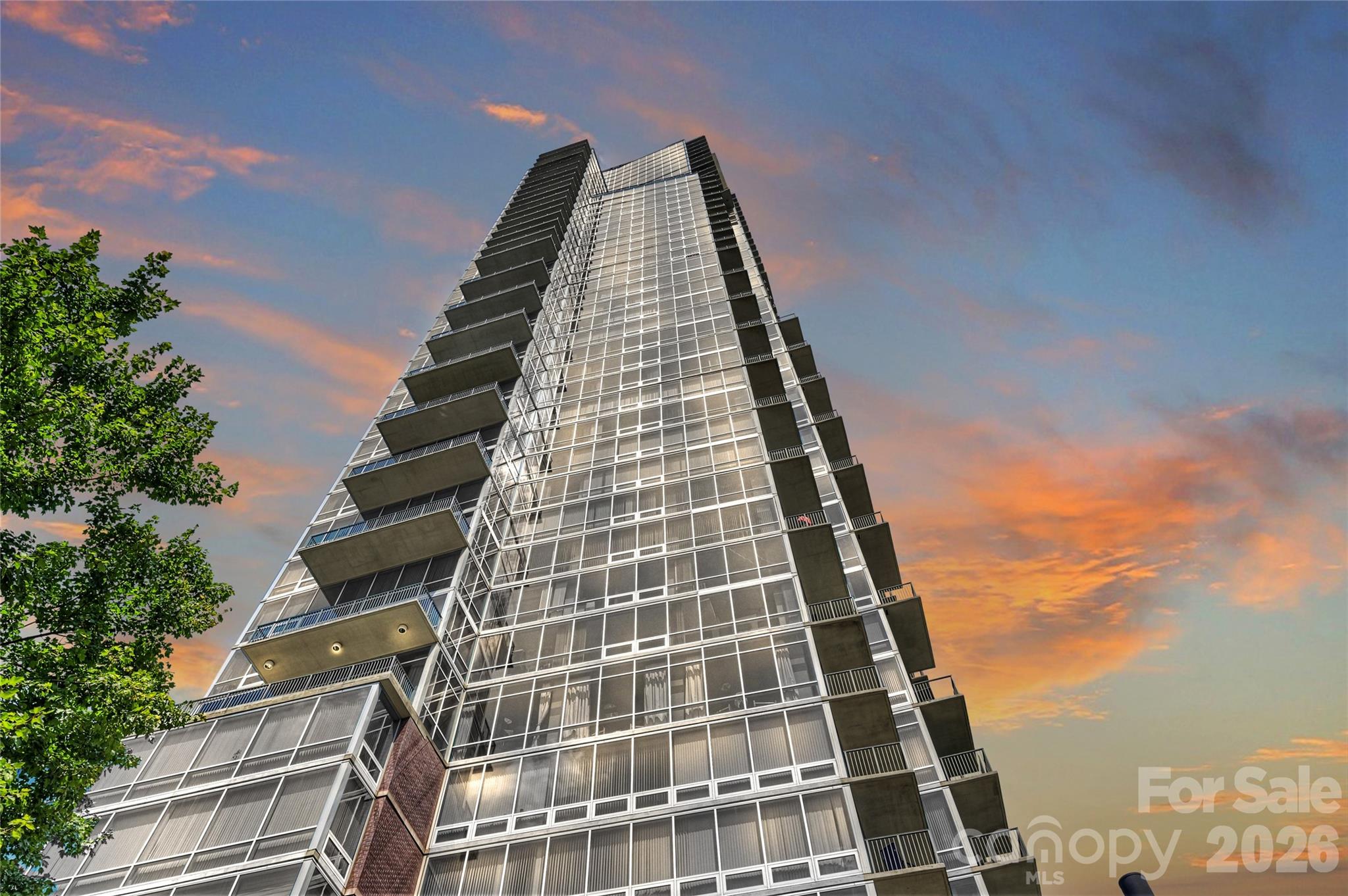 215 N Pine Street Unit: 3705