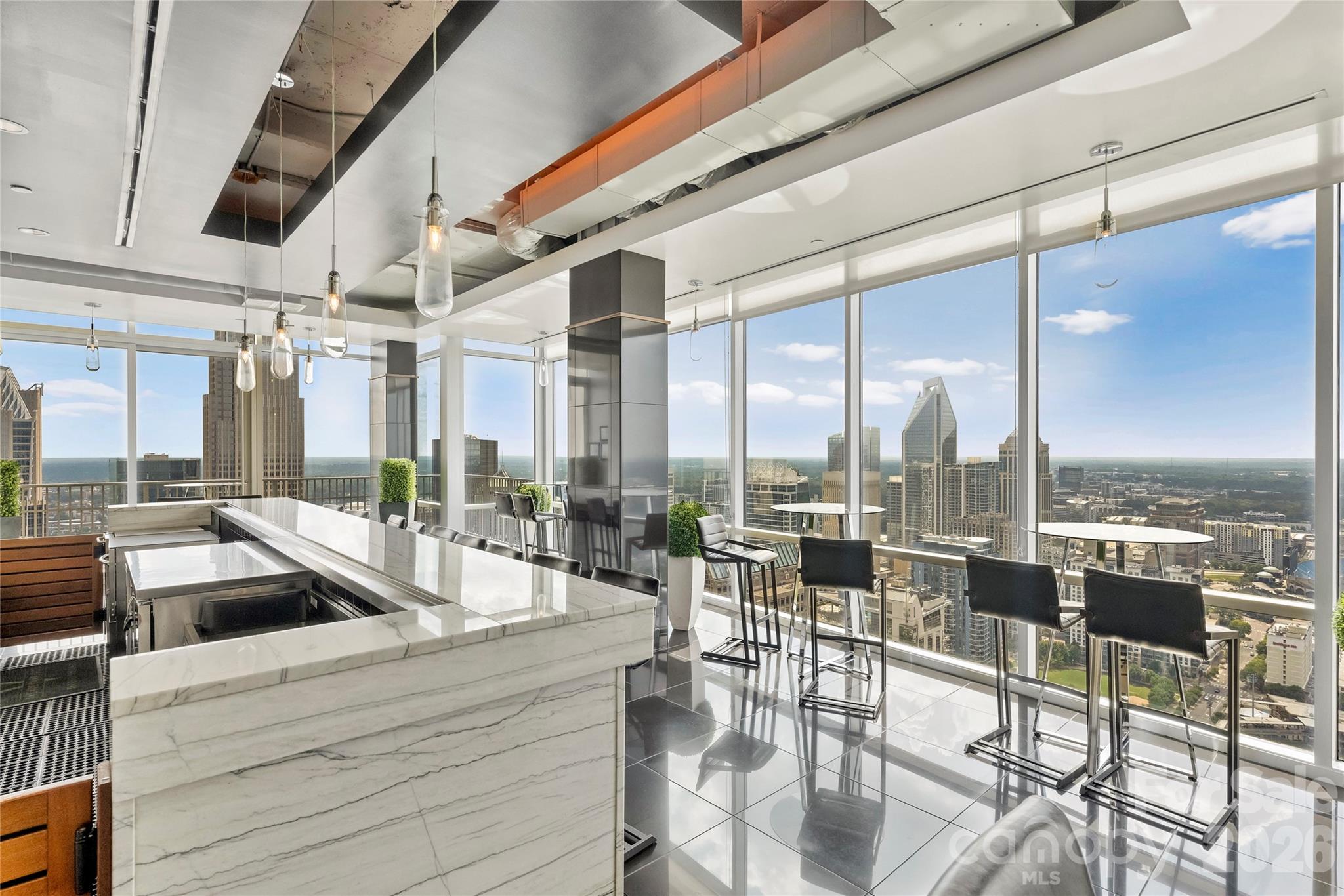 215 N Pine Street Unit: 3705