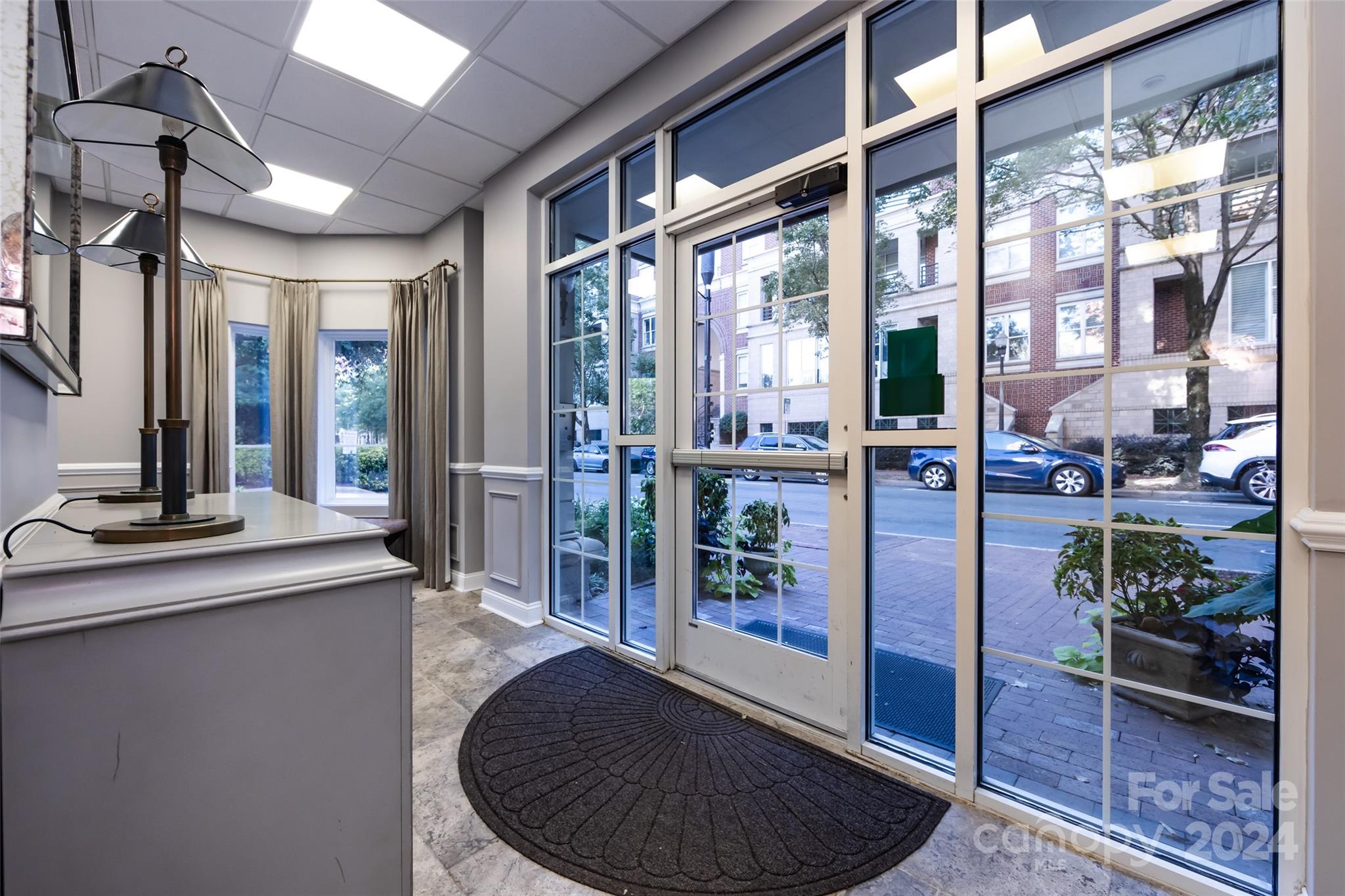 401 N Church Street Unit: 406