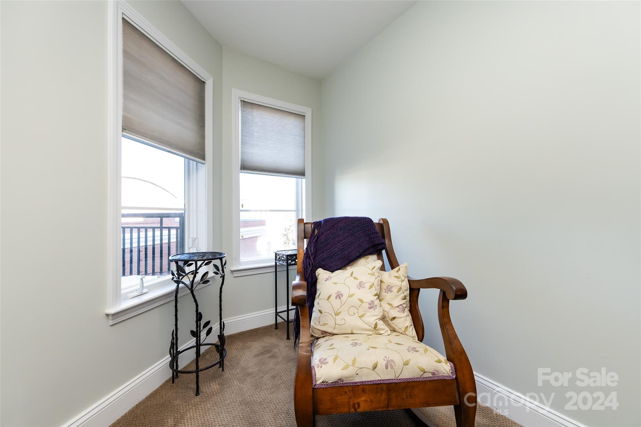 401 N Church Street Unit: 406