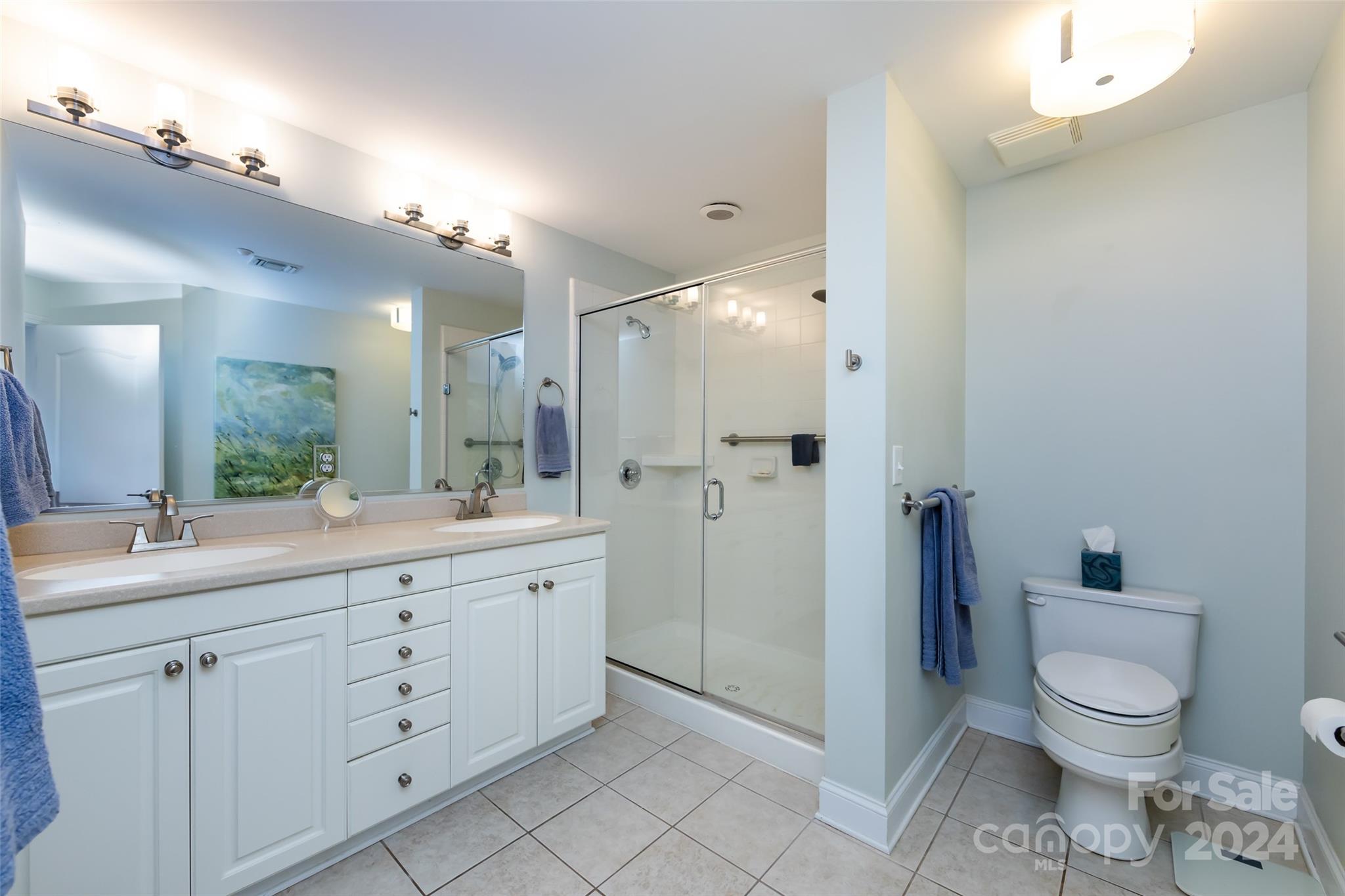 401 N Church Street Unit: 406