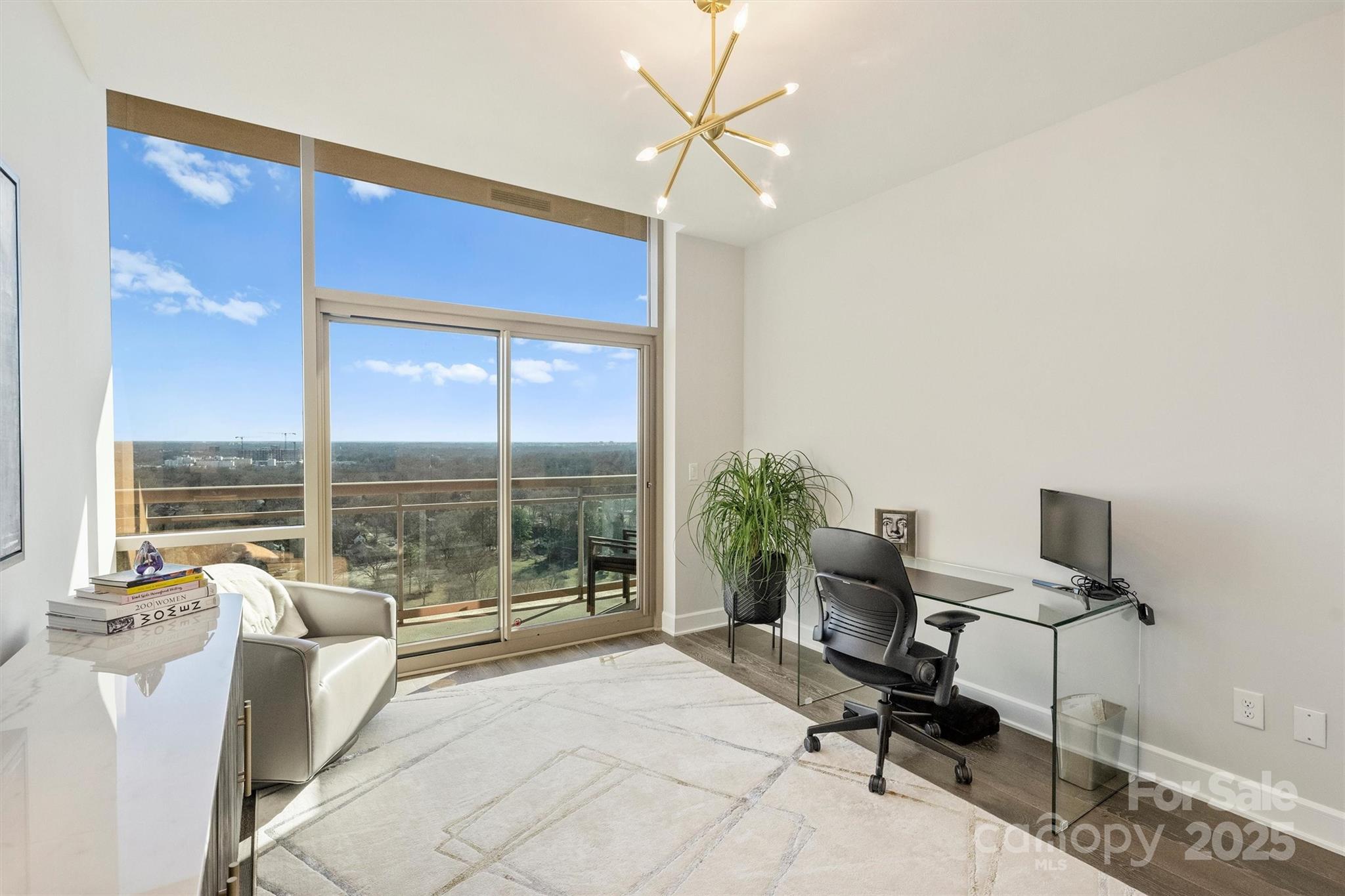 315 Arlington Avenue Unit: 2201