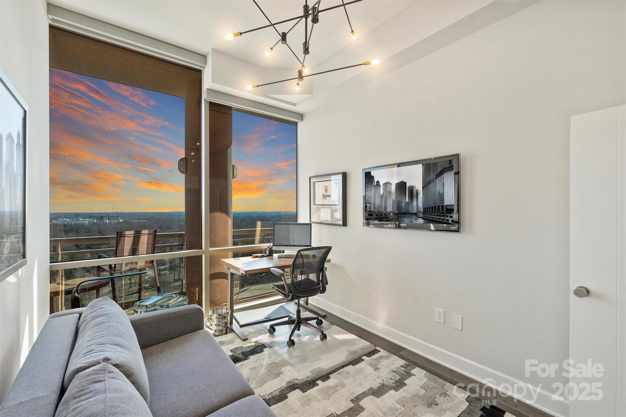 315 Arlington Avenue Unit: 2201
