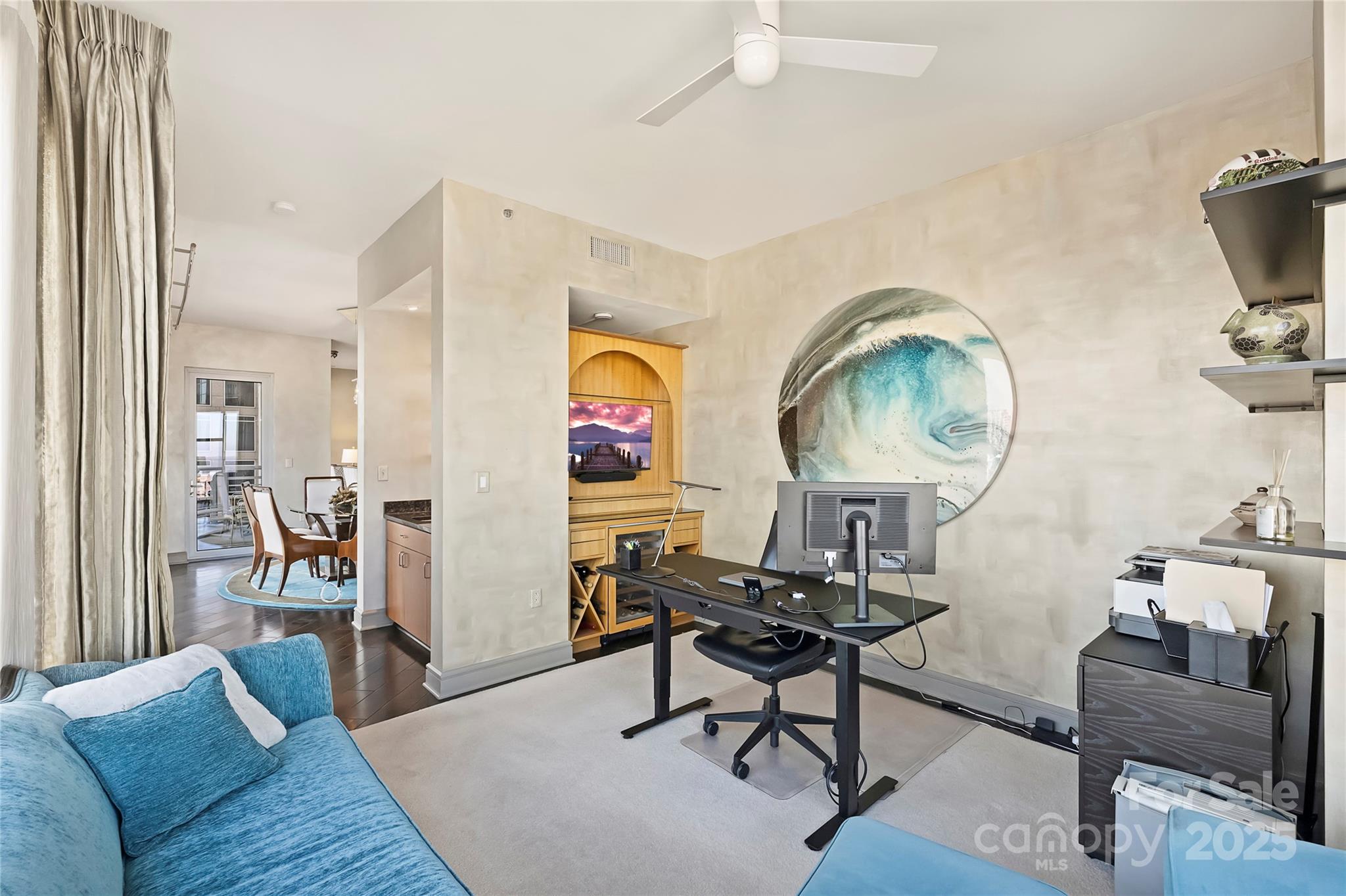 333 W Trade Street Unit: 1204