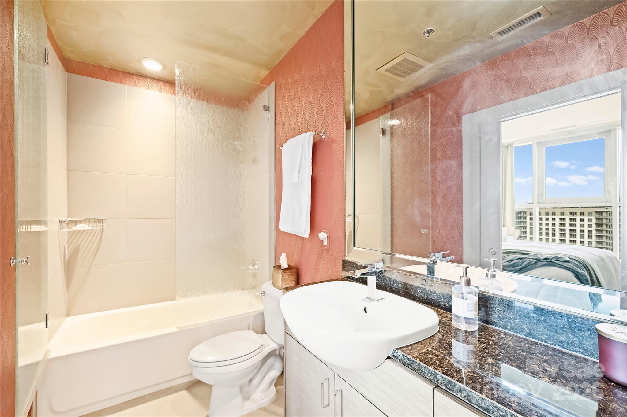 333 W Trade Street Unit: 1204