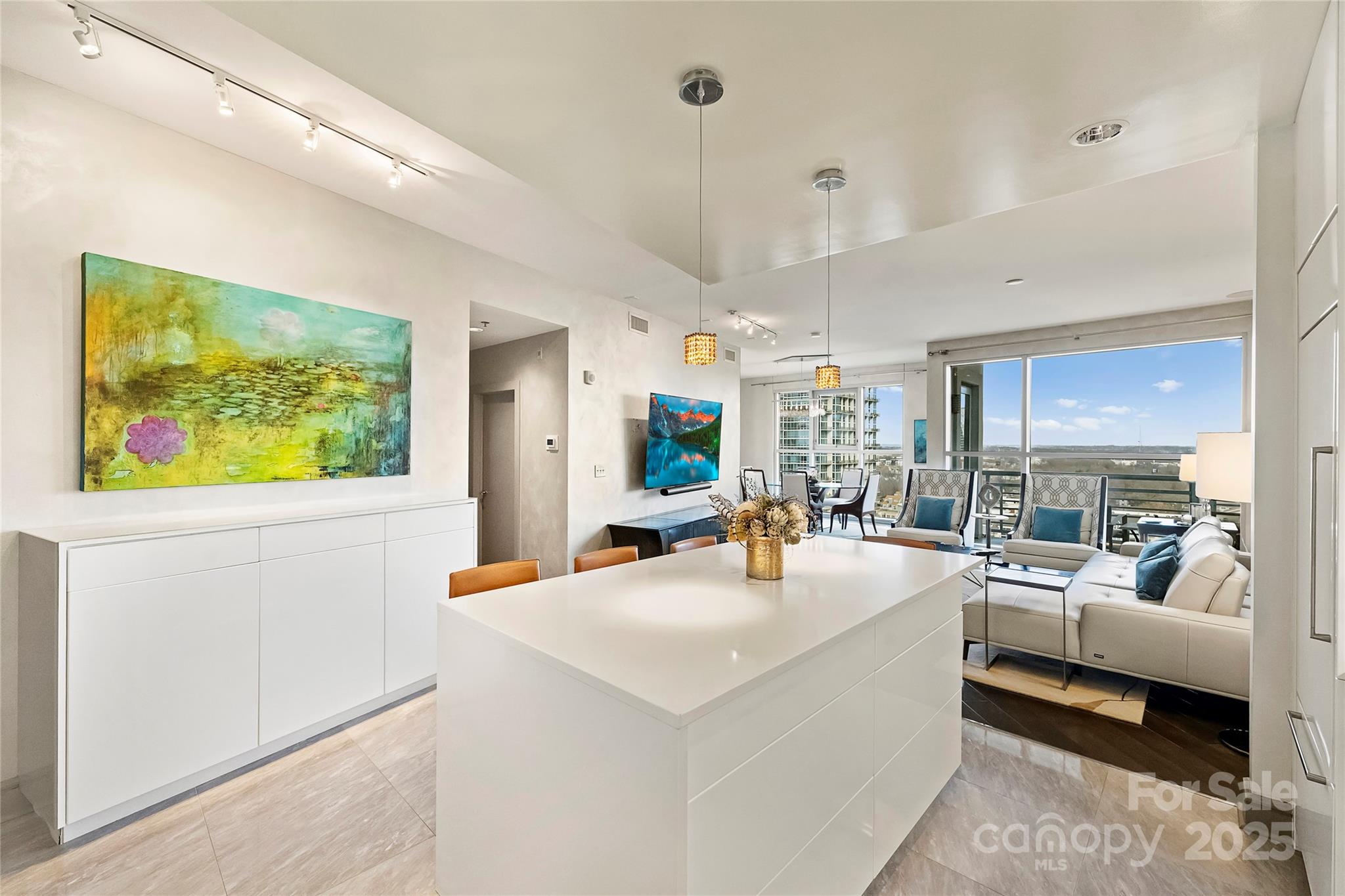 333 W Trade Street Unit: 1204