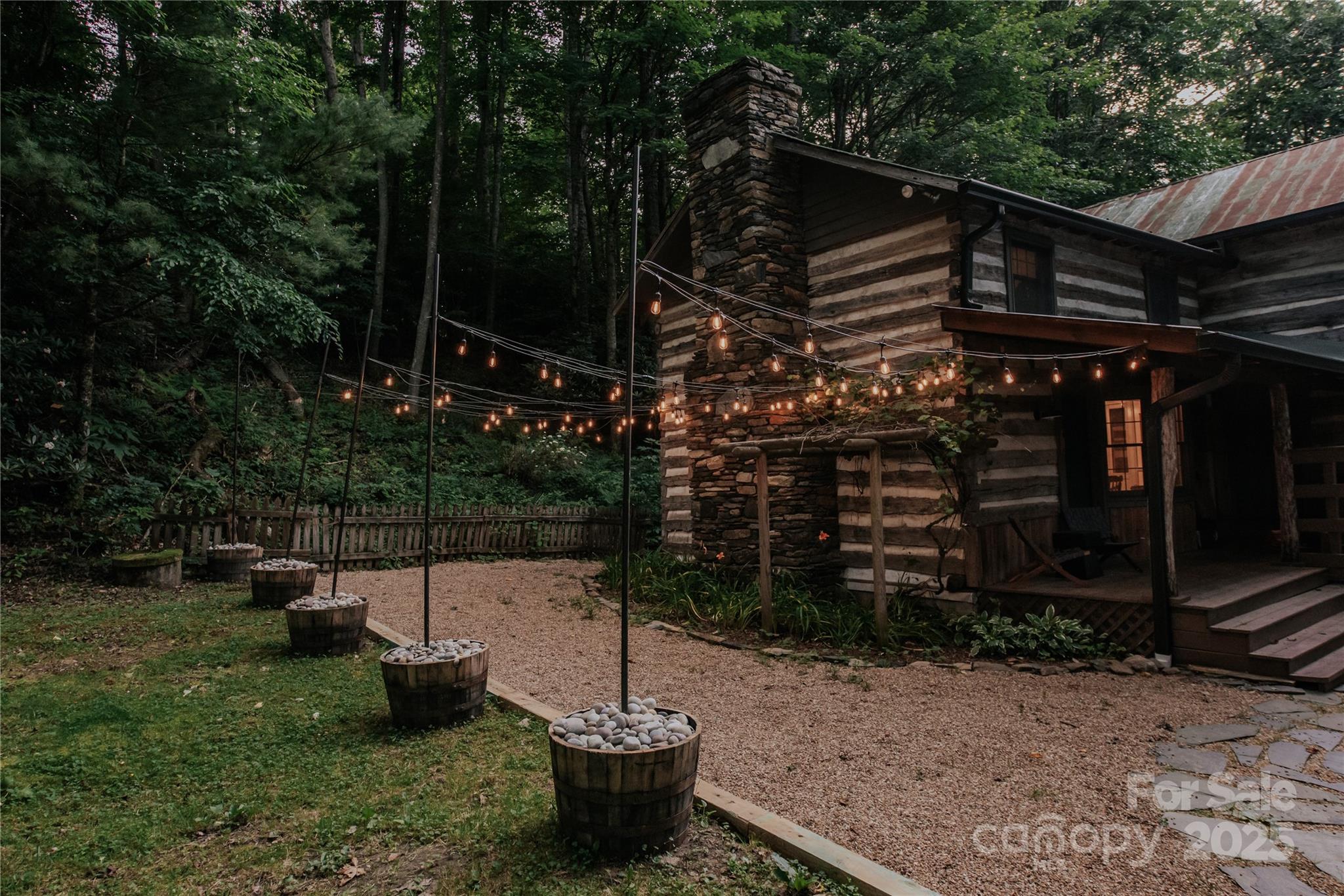 1534 NC Hwy 194 Highway