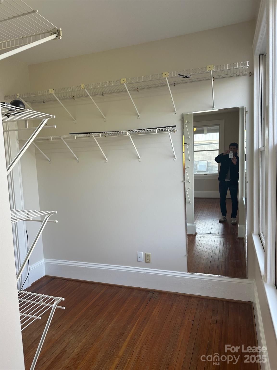 407 W 9th Street Unit: A