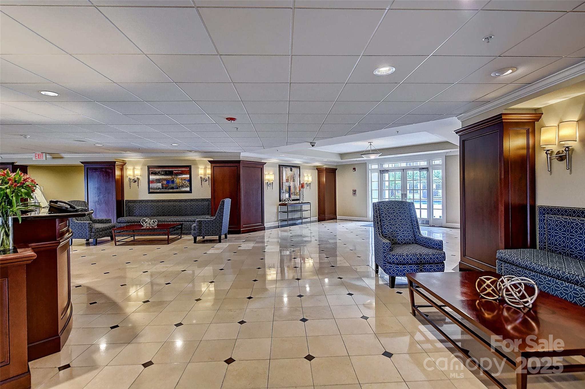 300 W 5th Street Unit: 711