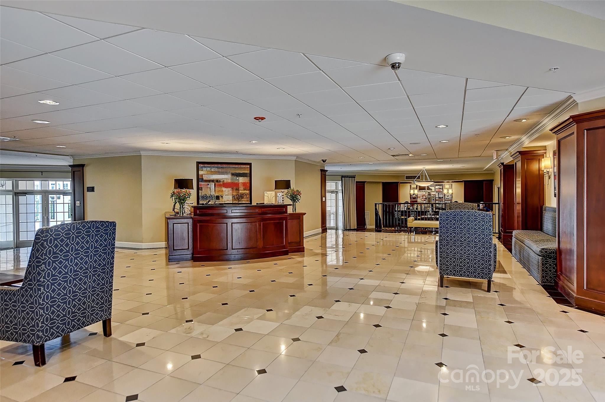 300 W 5th Street Unit: 711