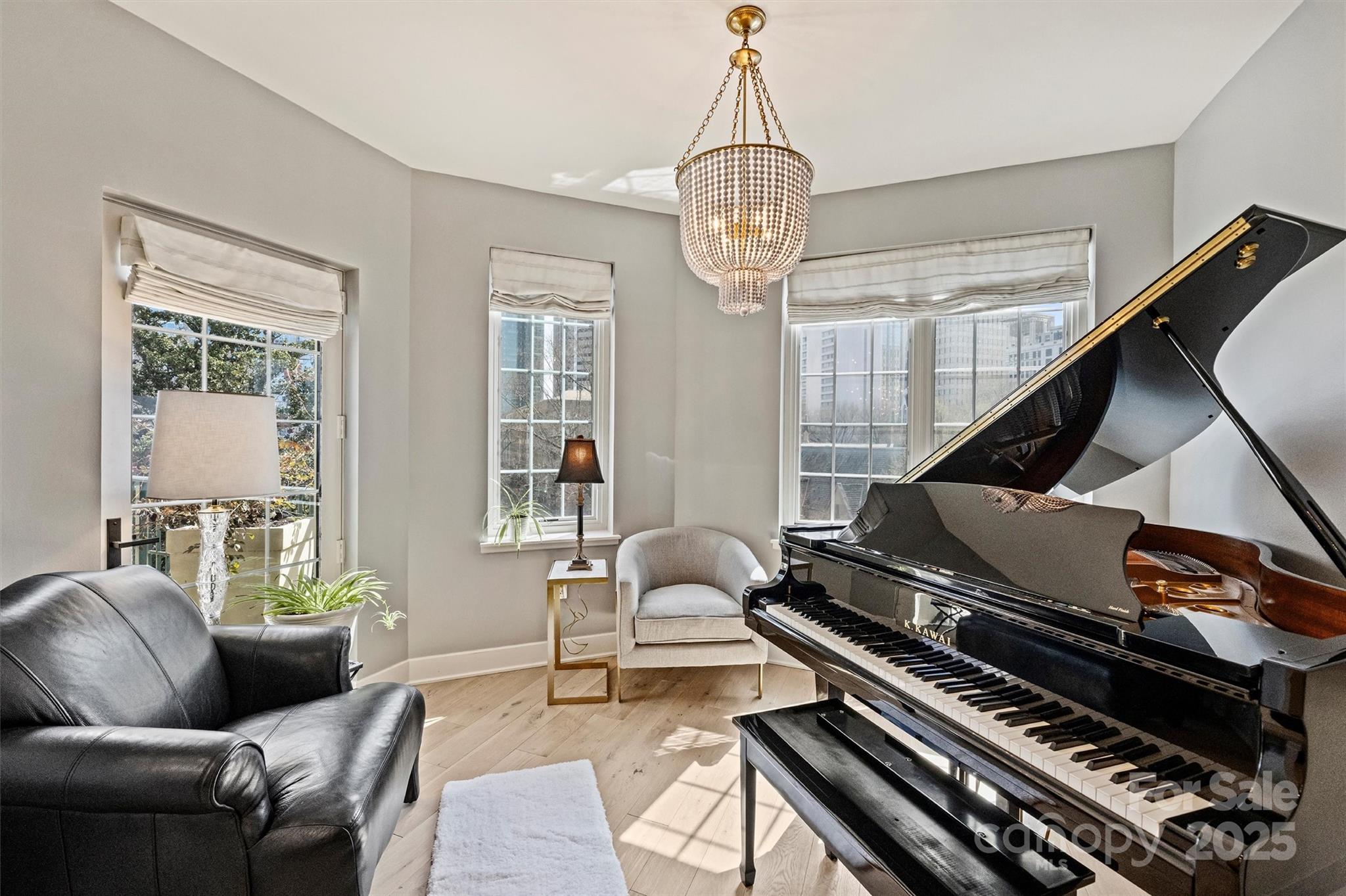 300 W 5th Street Unit: 711