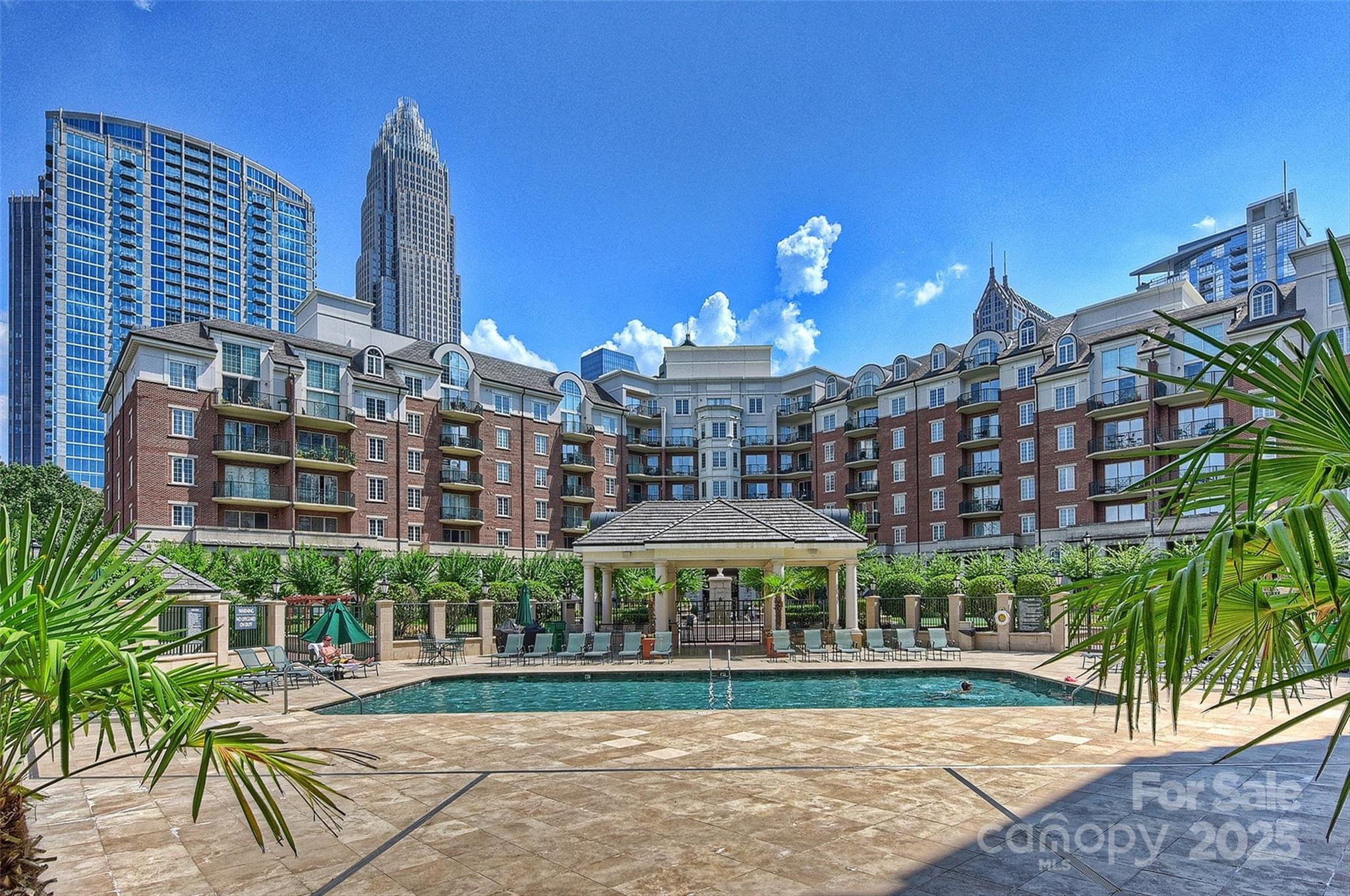 300 W 5th Street Unit: 711