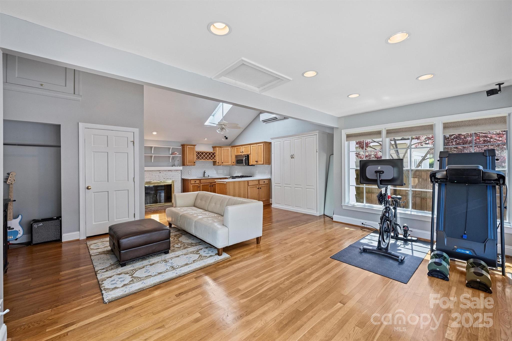 2021 Dilworth Road W