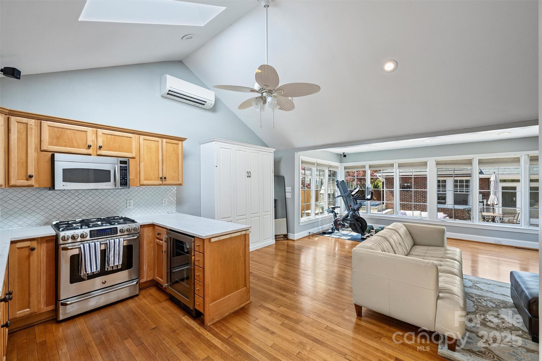 2021 Dilworth Road W