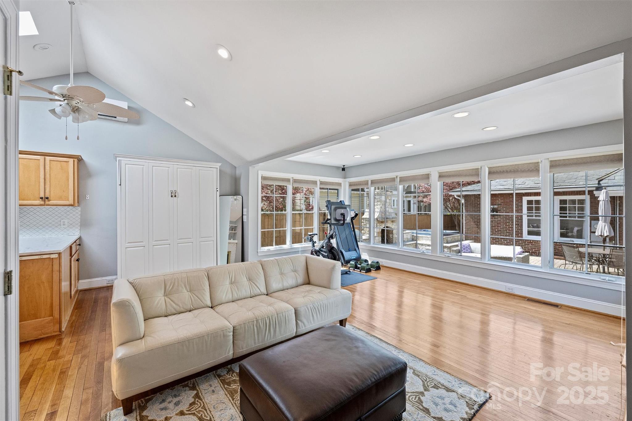 2021 Dilworth Road W