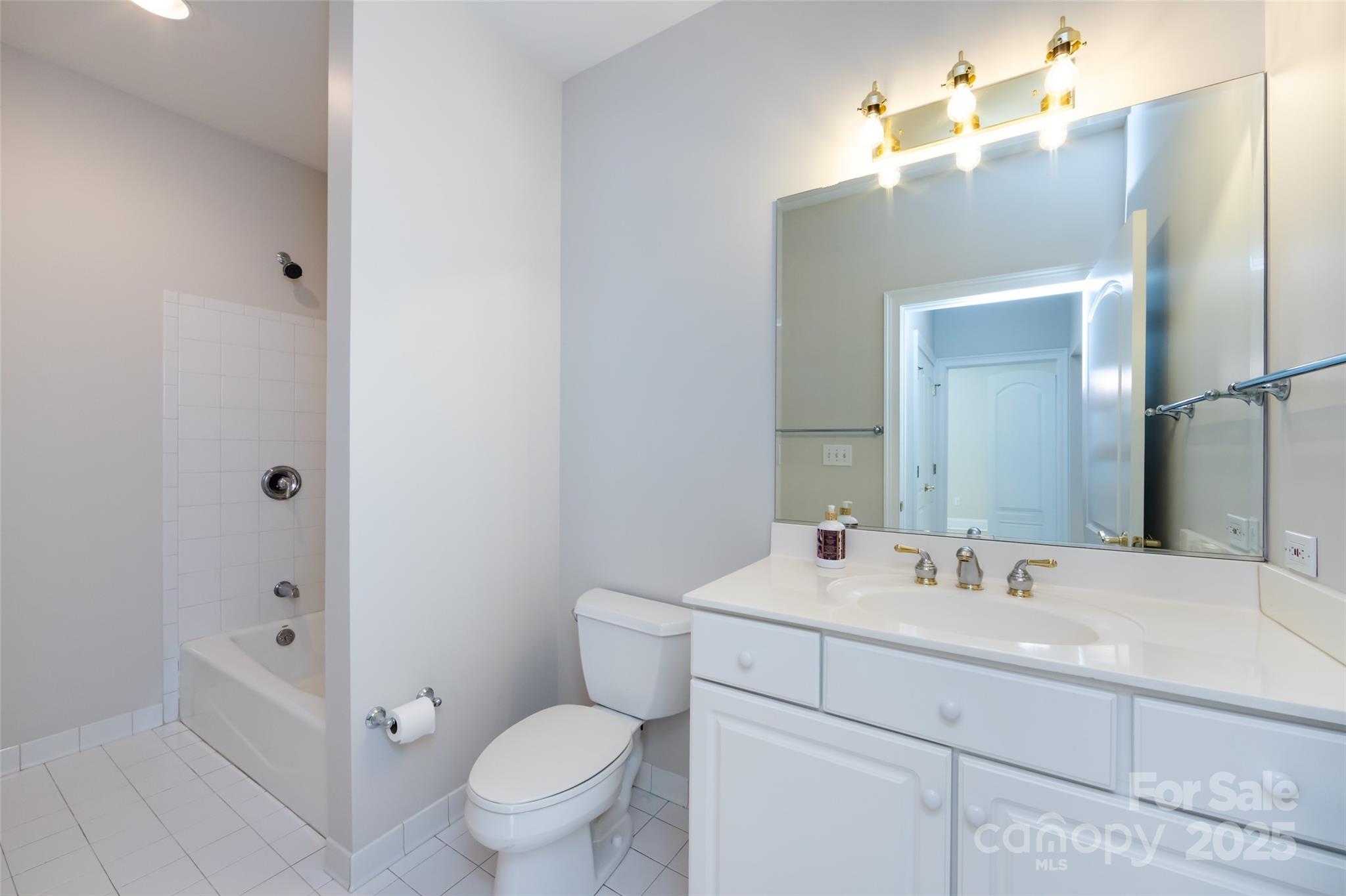 400 N Church Street Unit: 413