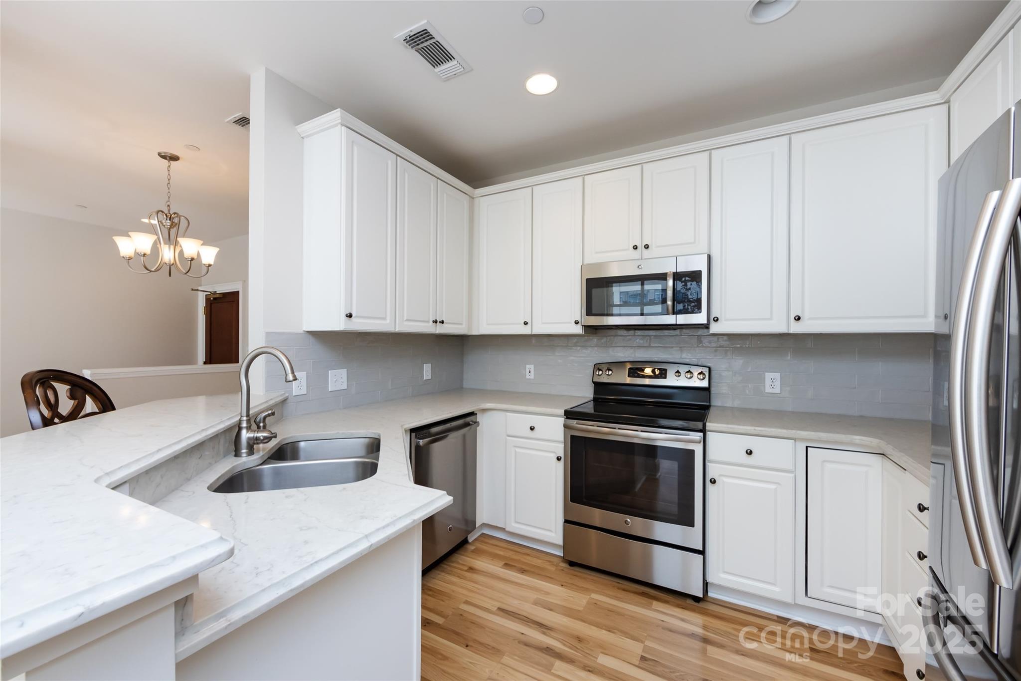 400 N Church Street Unit: 413