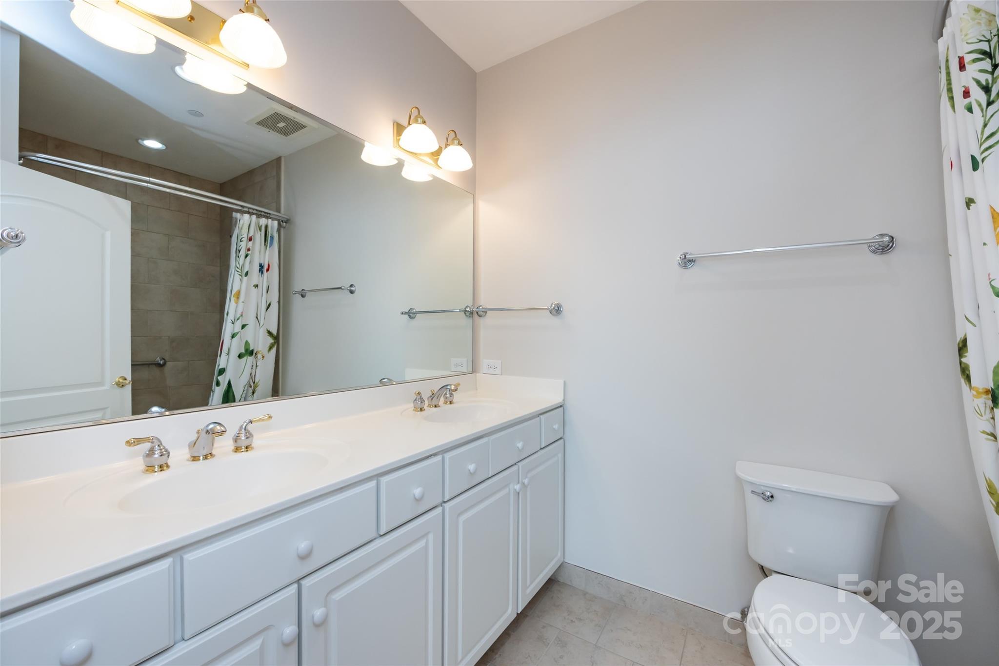 400 N Church Street Unit: 413