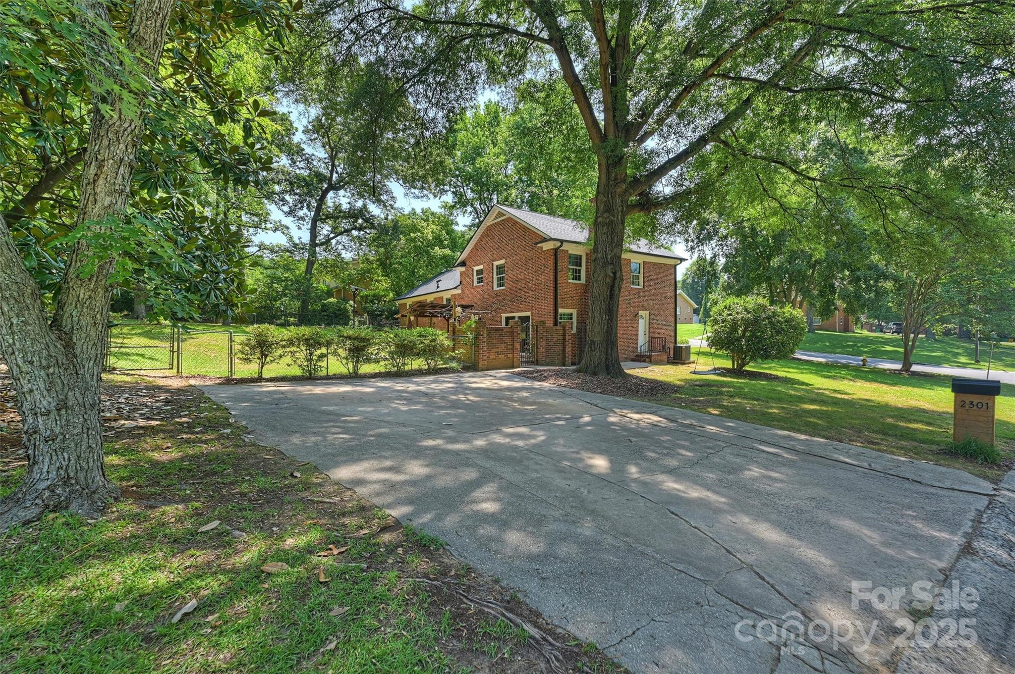 2301 Seth Thomas Road